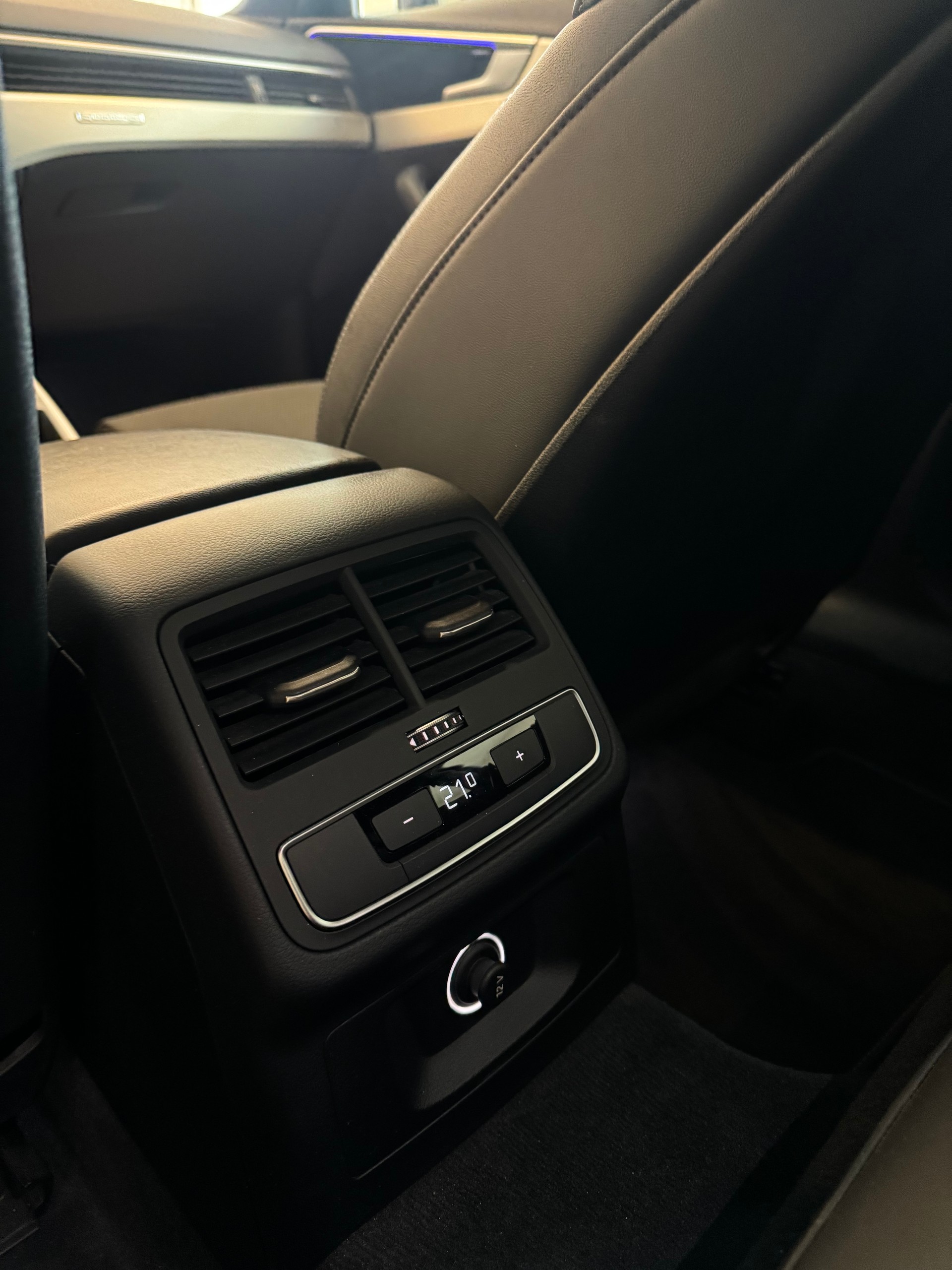 AUDI A4 Avant 40 TDI *Sport*S line*quattro S-tronic*CH-Fahrzeug*Frisch MFK*-image-17