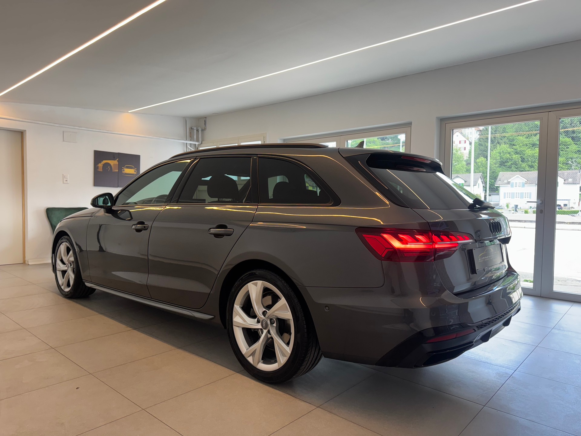 AUDI A4 Avant 40 TDI *Sport*S line*quattro S-tronic*CH-Fahrzeug*Frisch MFK*-image-5