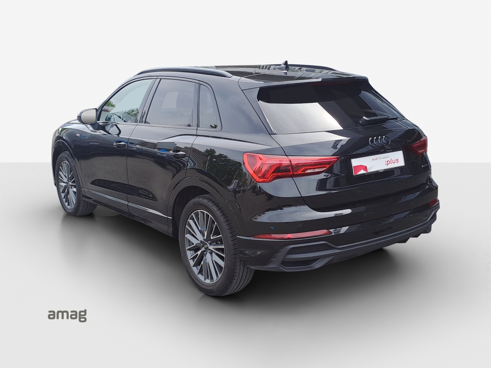 AUDI Q3 Sportback 40 TFSI S line quattro S-tronic-image-2