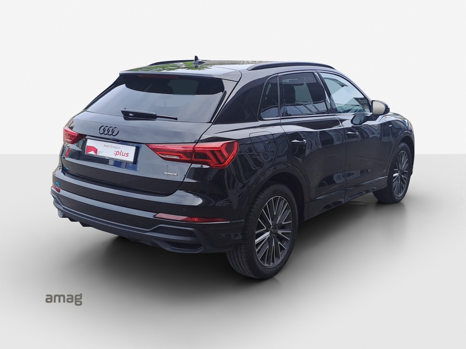 AUDI Q3 Sportback 40 TFSI S line quattro S-tronic-image-4