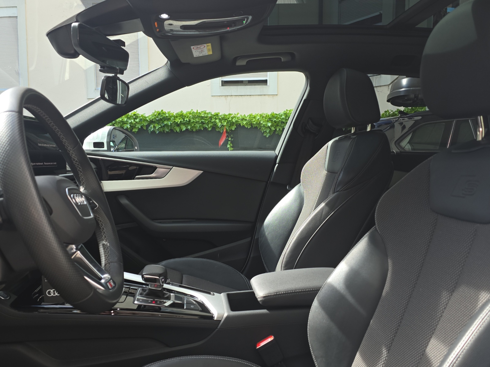 AUDI A4 Avant 40 TFSI S line S-tronic quattro-image-4