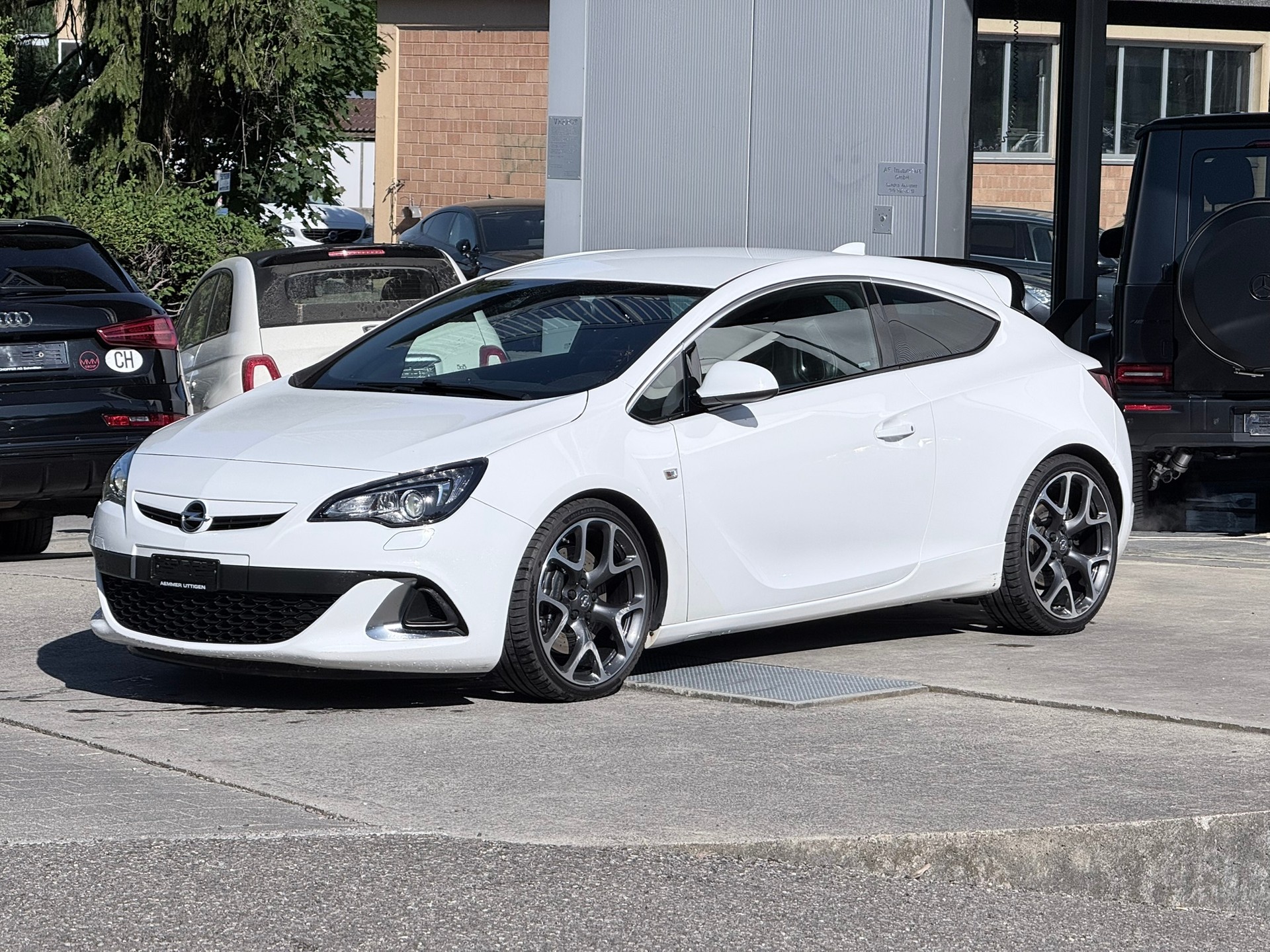 OPEL Astra GTC 2.0i 16V Turbo OPC-image-0