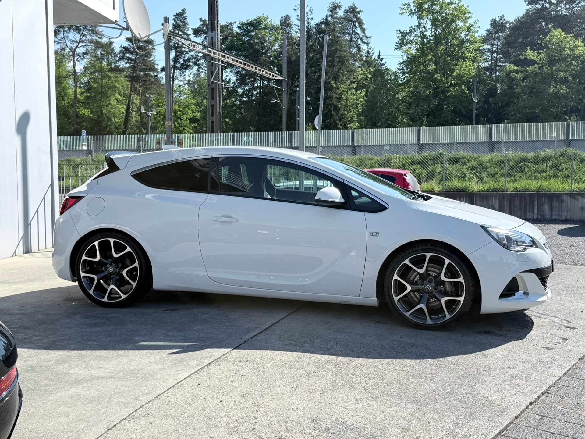 OPEL Astra GTC 2.0i 16V Turbo OPC-image-3
