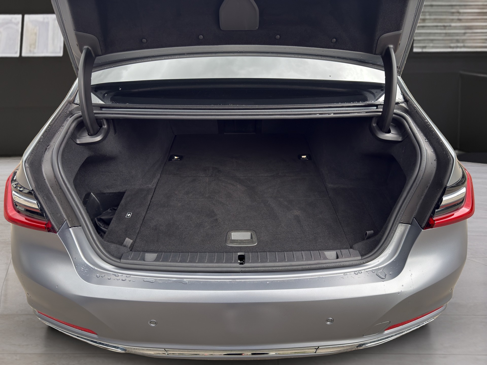 BMW 745Le xDrive Steptronic-image-14