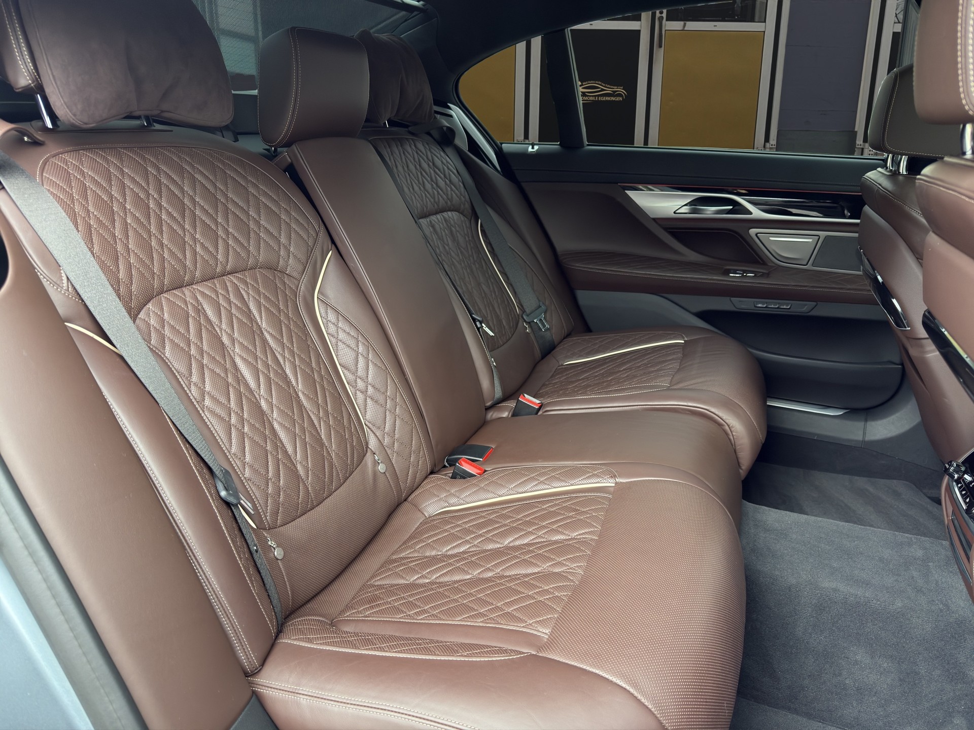 BMW 745Le xDrive Steptronic-image-13