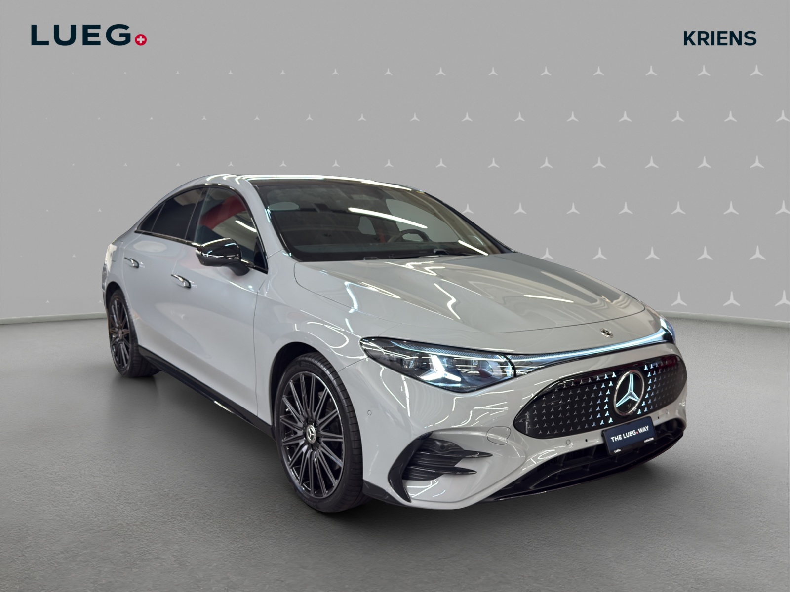 MERCEDES-BENZ CLA 350 4M - 85 kWh - EQ - AMG / DISTRONIC / 360 Grad Kamera / Panorama-Dach-image-4