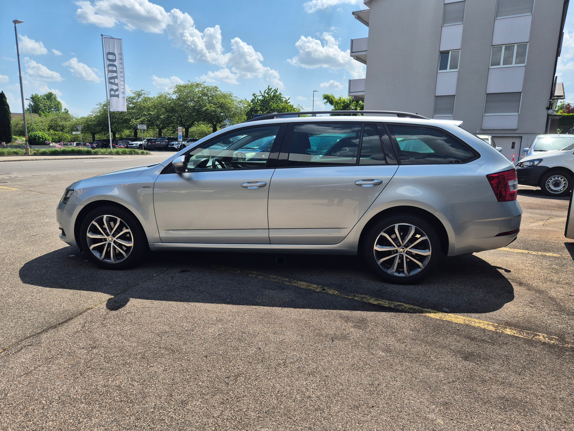 SKODA 2.0 TDI 184 Ambition 4x4 DSG-image-3