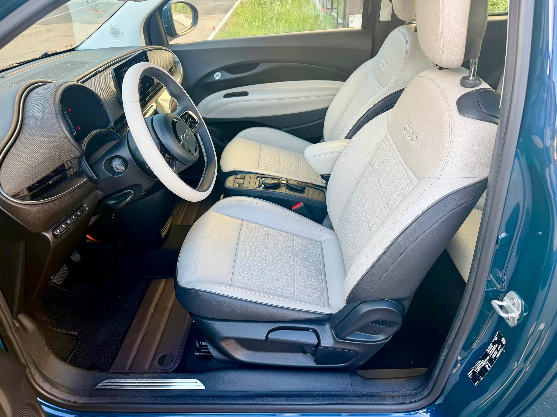 FIAT 500 C electric 87 kW La Prima-image-7