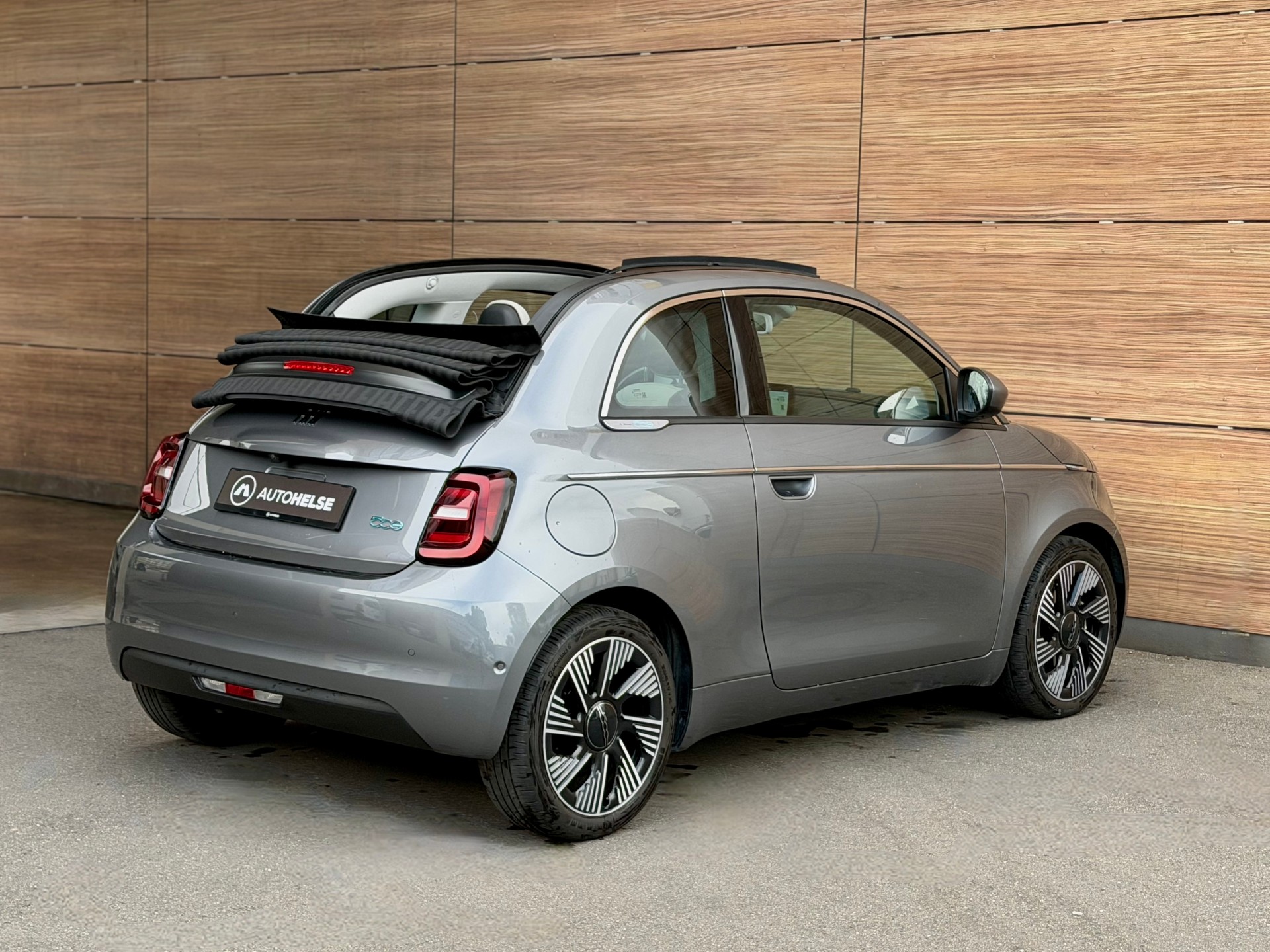 FIAT 500 C electric 87 kW La Prima-image-6