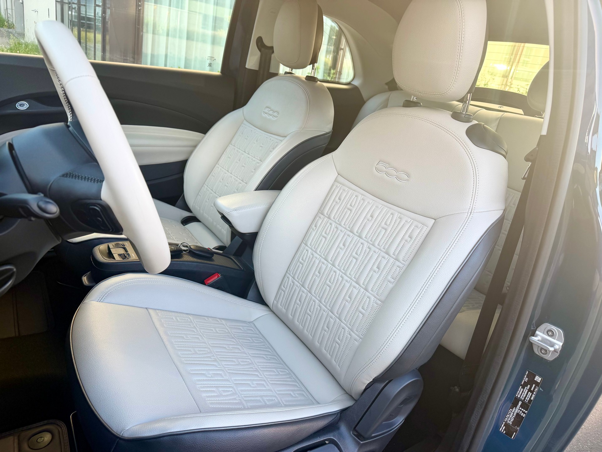FIAT 500 C electric 87 kW La Prima-image-8