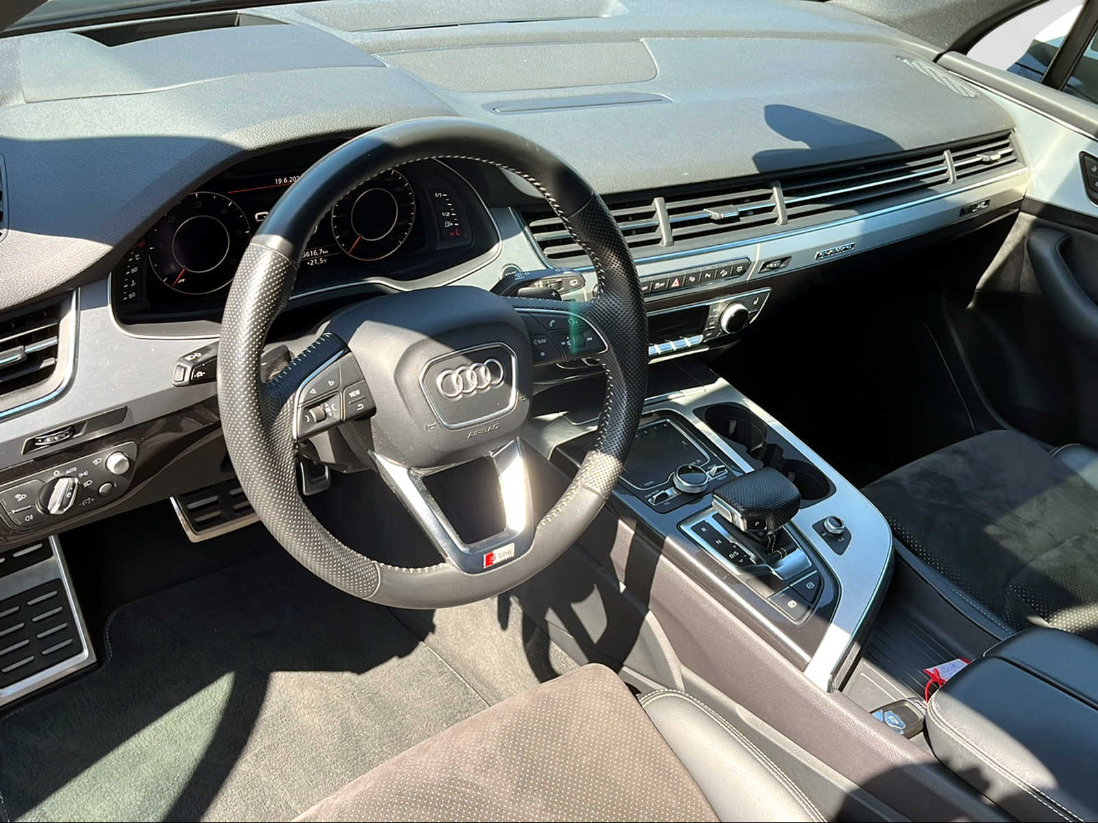 AUDI Q7 3.0 V6 TDI 272 quattro T-Tronic-image-10