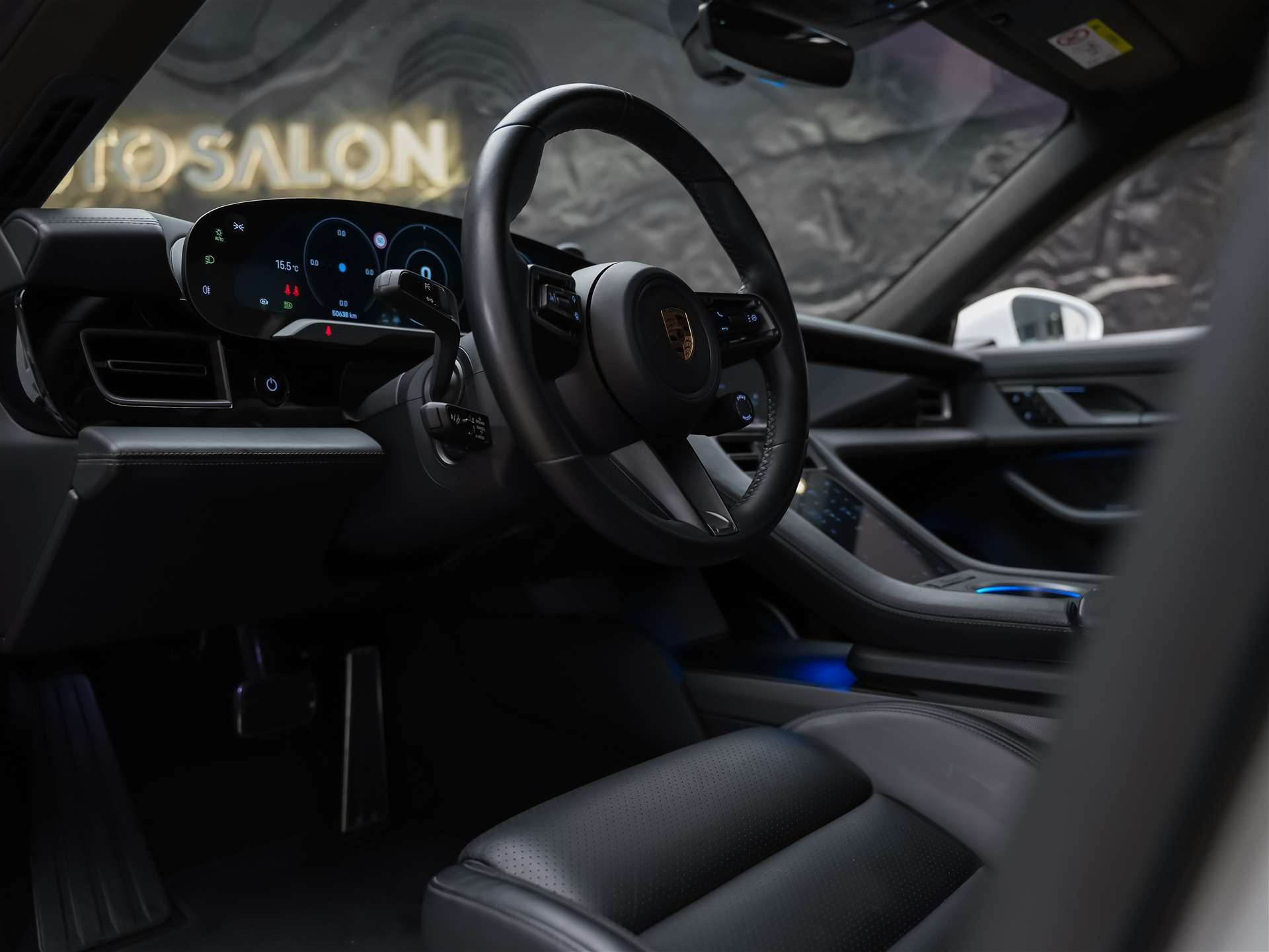 PORSCHE Taycan Turbo S *CH-Auto*Approved*Keramik*Bose*Chrono*-image-7