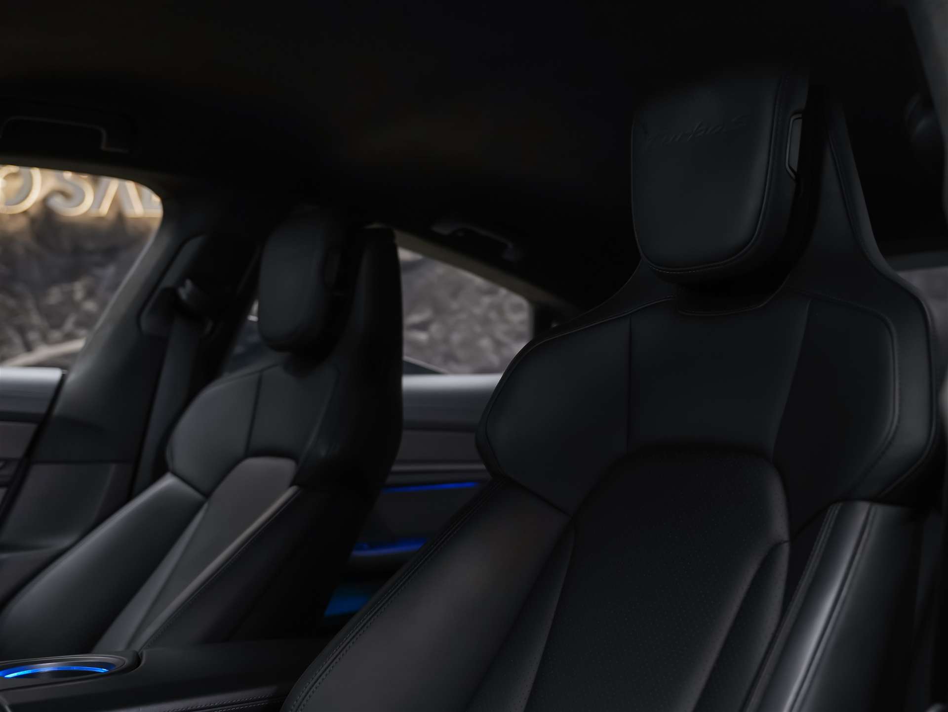 PORSCHE Taycan Turbo S *CH-Auto*Approved*Keramik*Bose*Chrono*-image-9