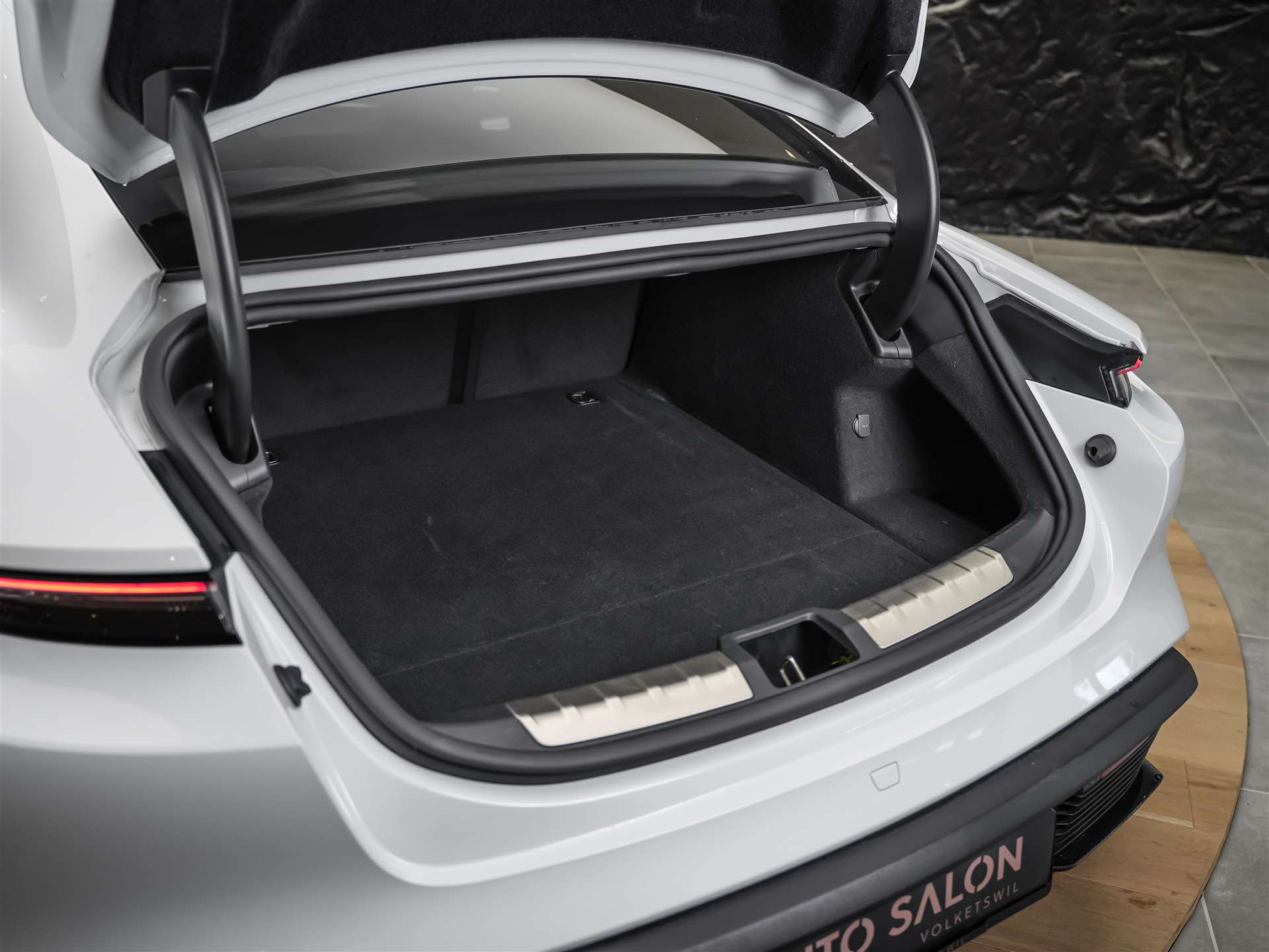 PORSCHE Taycan Turbo S *CH-Auto*Approved*Keramik*Bose*Chrono*-image-47