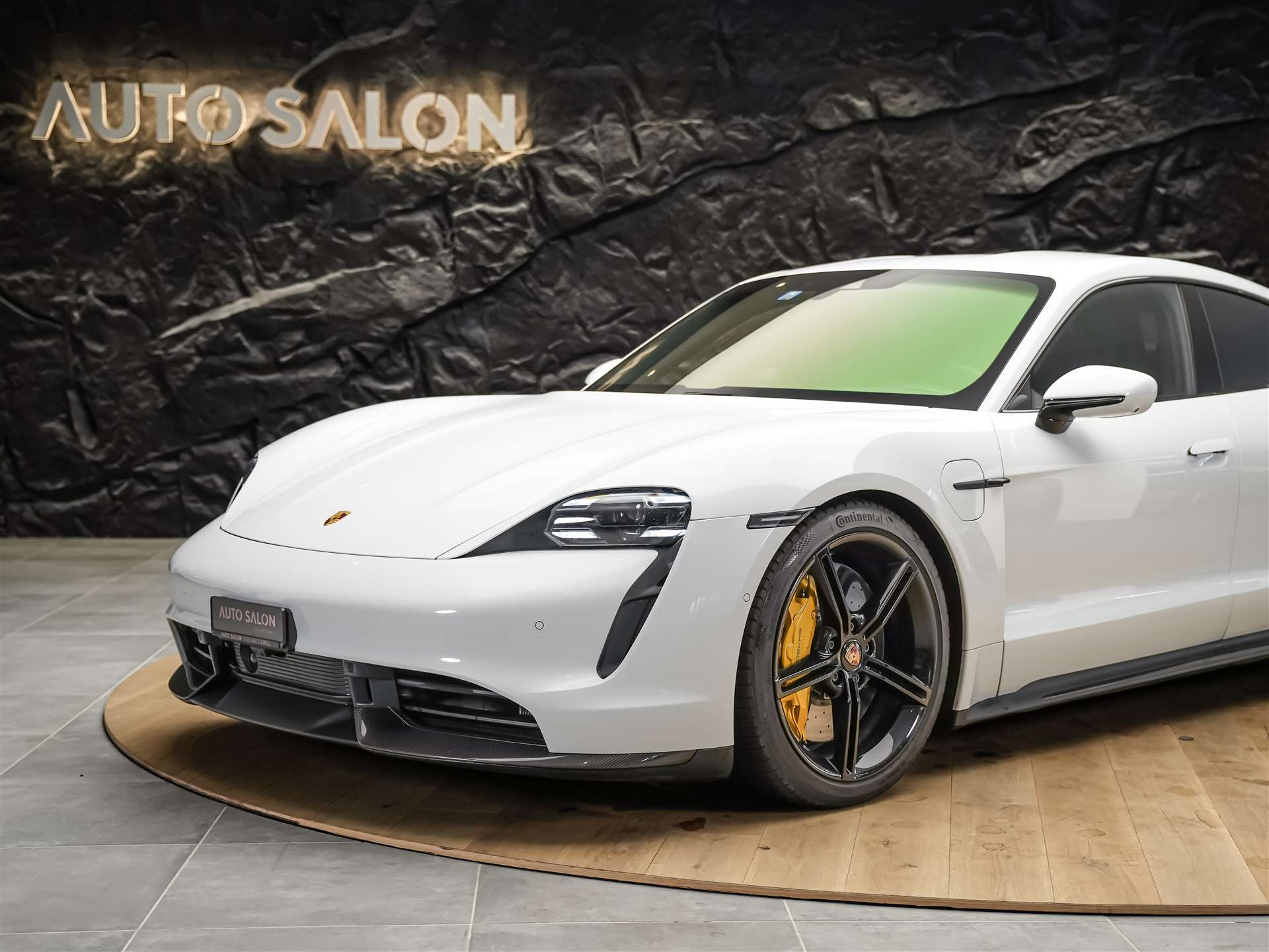 PORSCHE Taycan Turbo S *CH-Auto*Approved*Keramik*Bose*Chrono*-image-13