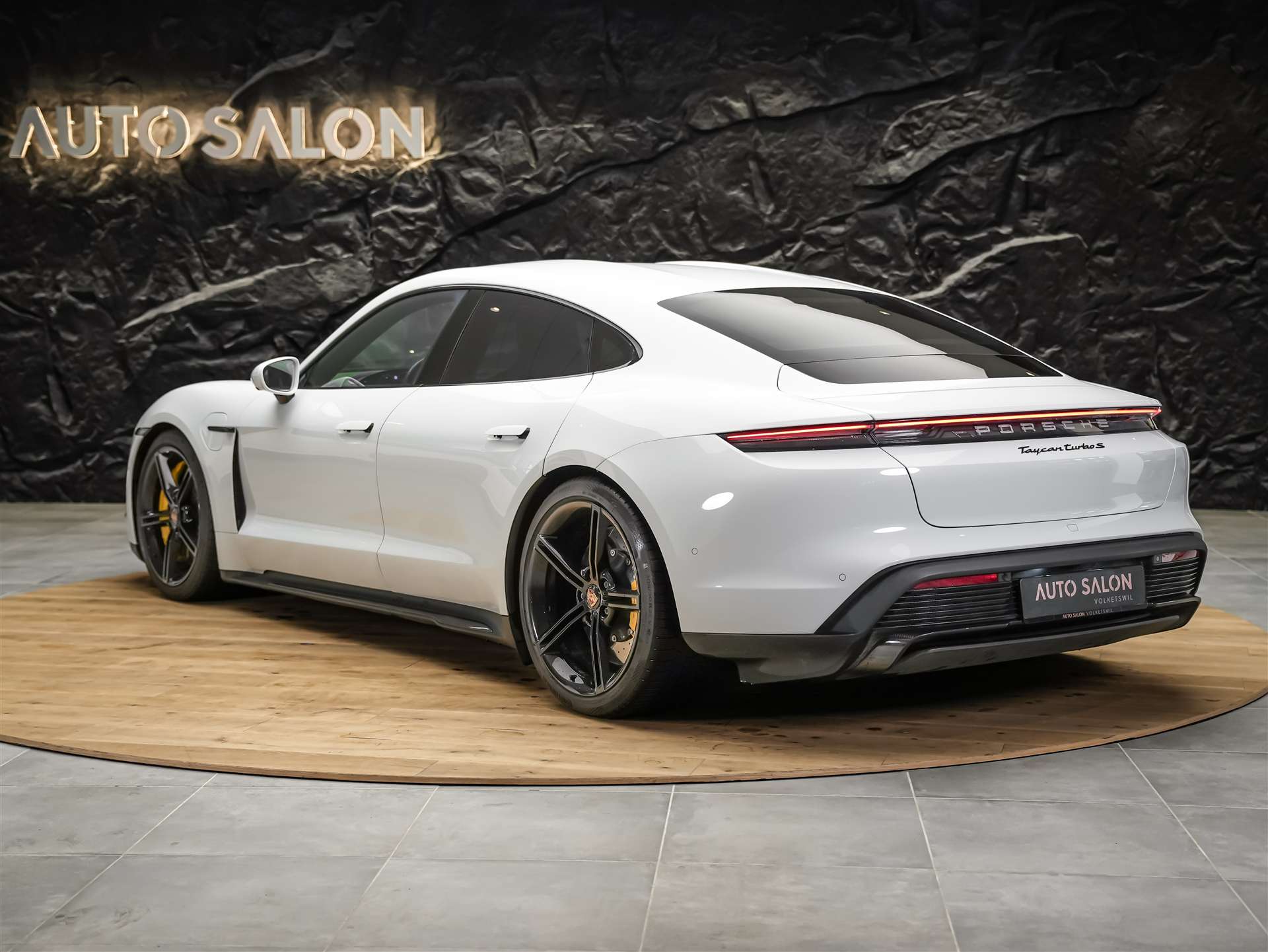 PORSCHE Taycan Turbo S *CH-Auto*Approved*Keramik*Bose*Chrono*-image-2