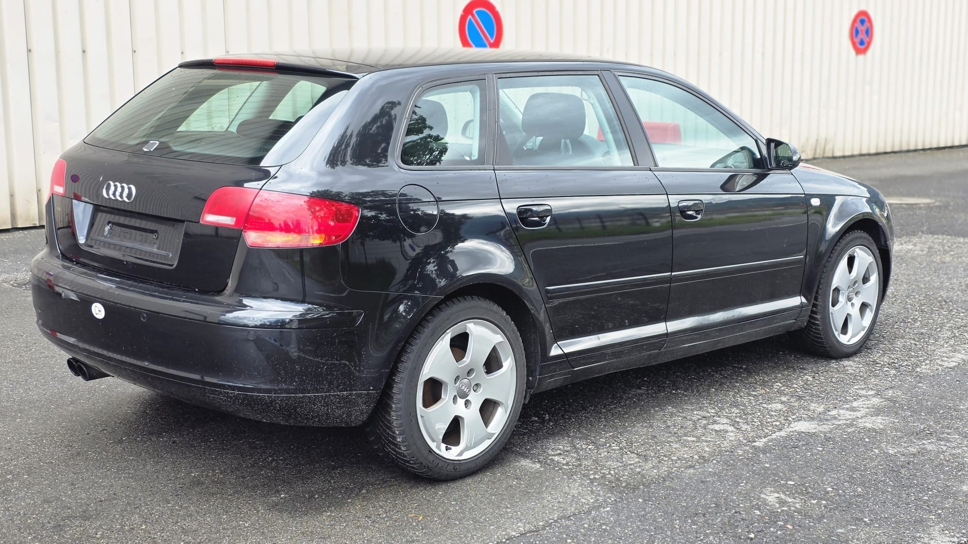 AUDI A3 Sportback 1.8 Turbo FSI Attraction-image-5