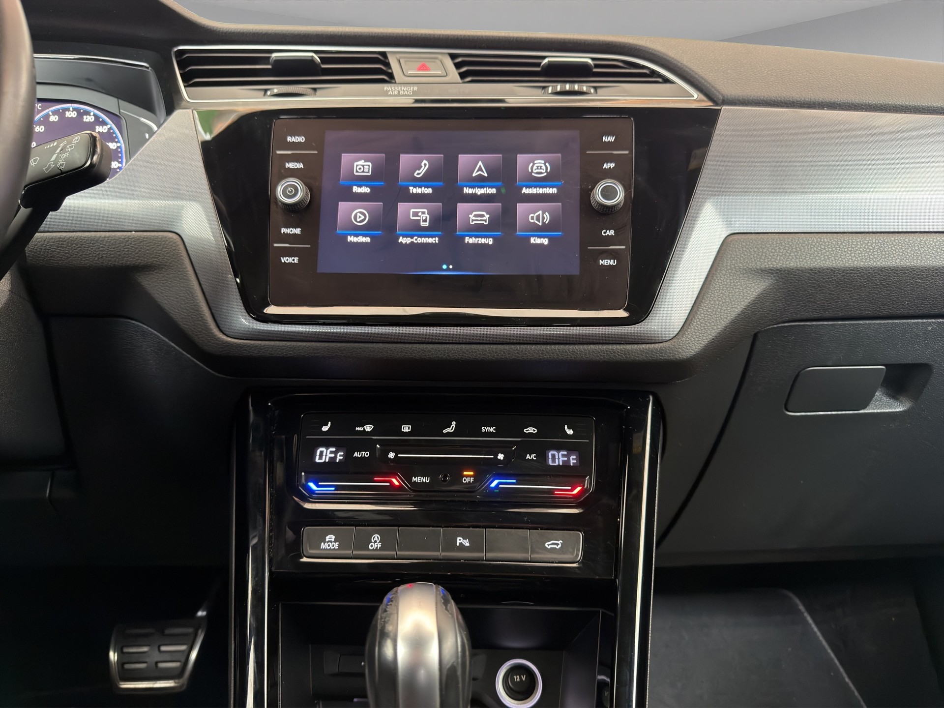 VW Touran 1.5 TSI EVO *R-LINE* Highline DSG-image-11