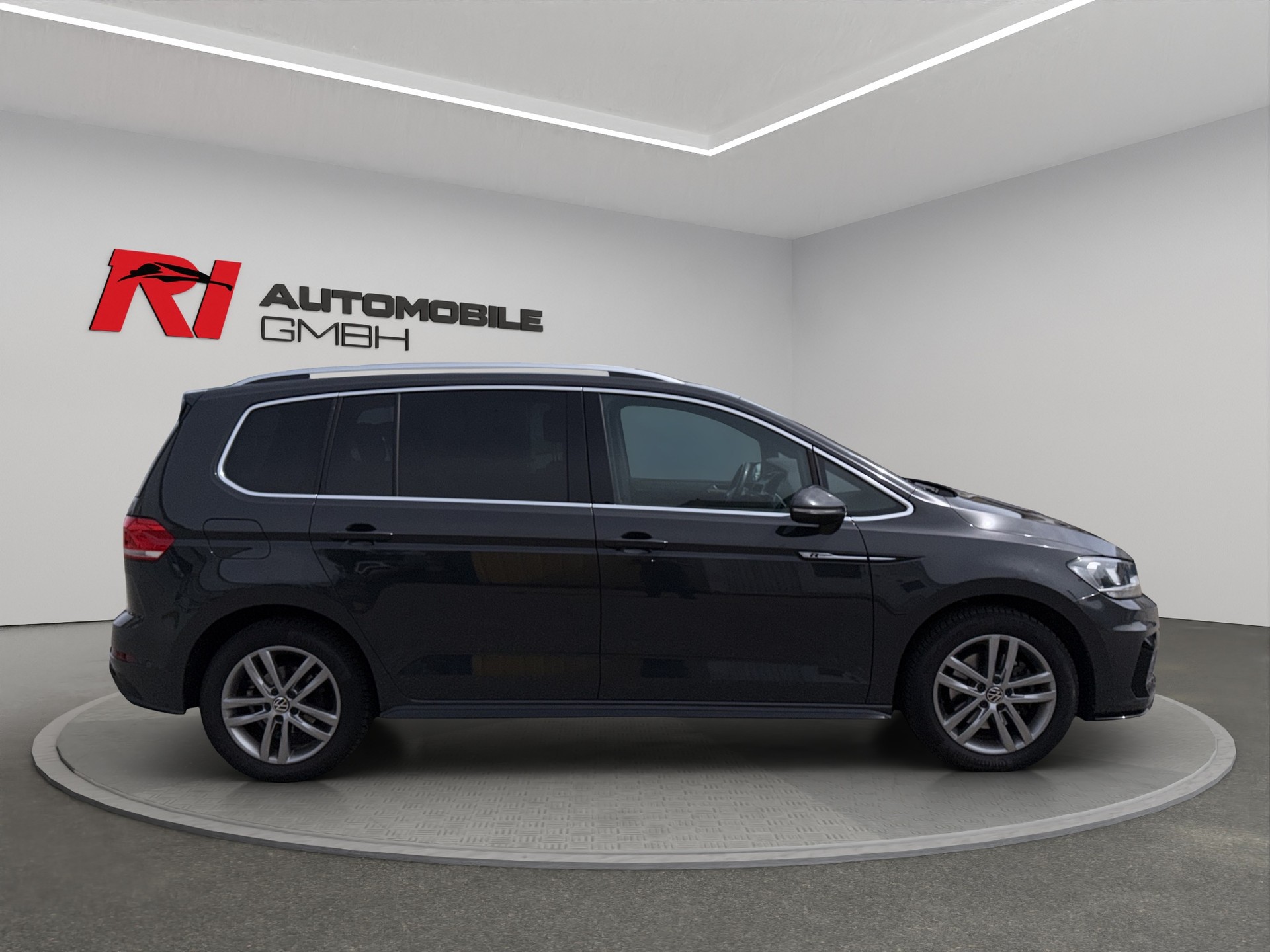 VW Touran 1.5 TSI EVO *R-LINE* Highline DSG-image-4