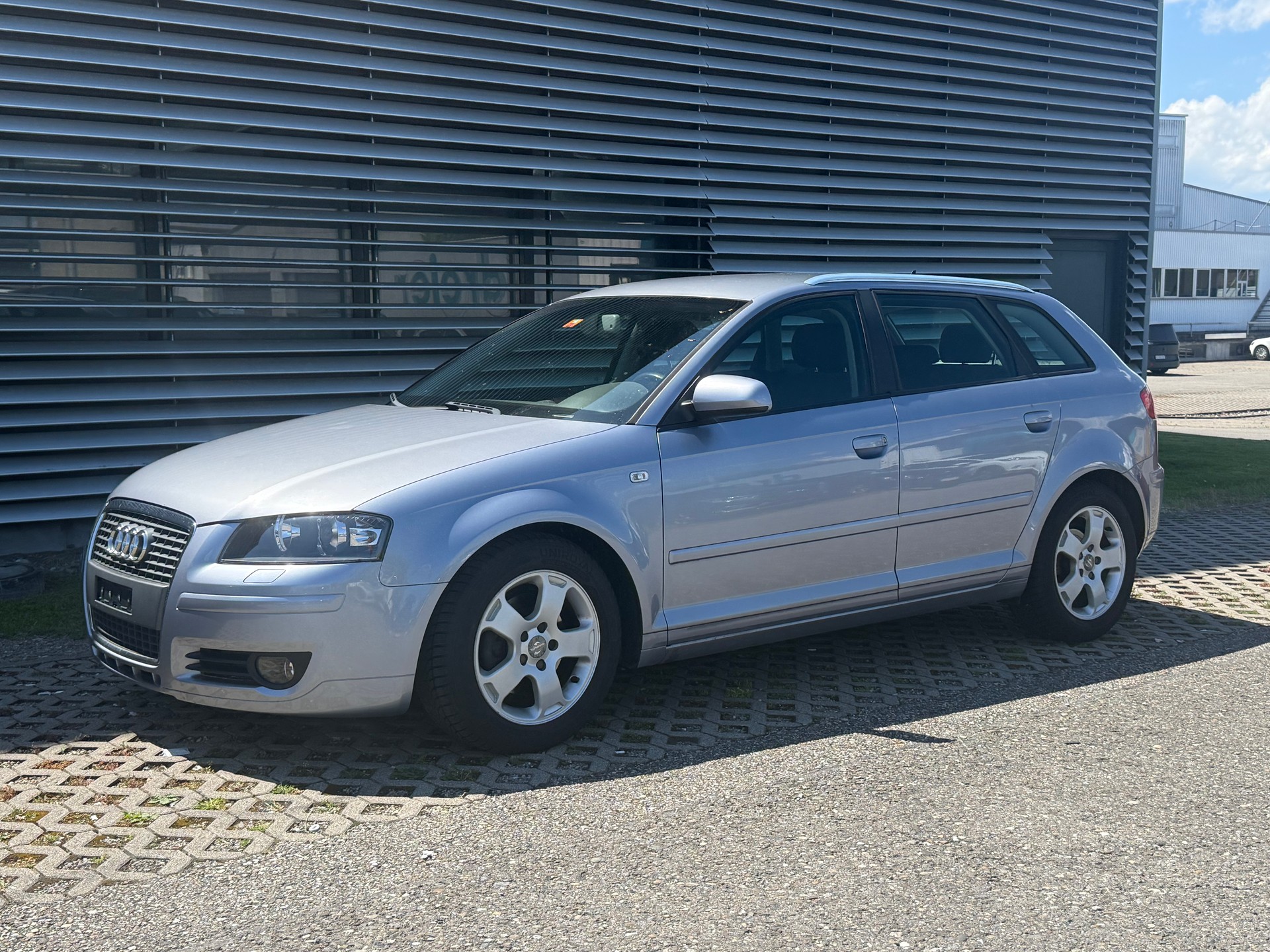 AUDI A3 Sportback 2.0 TDI Ambiente-image-6