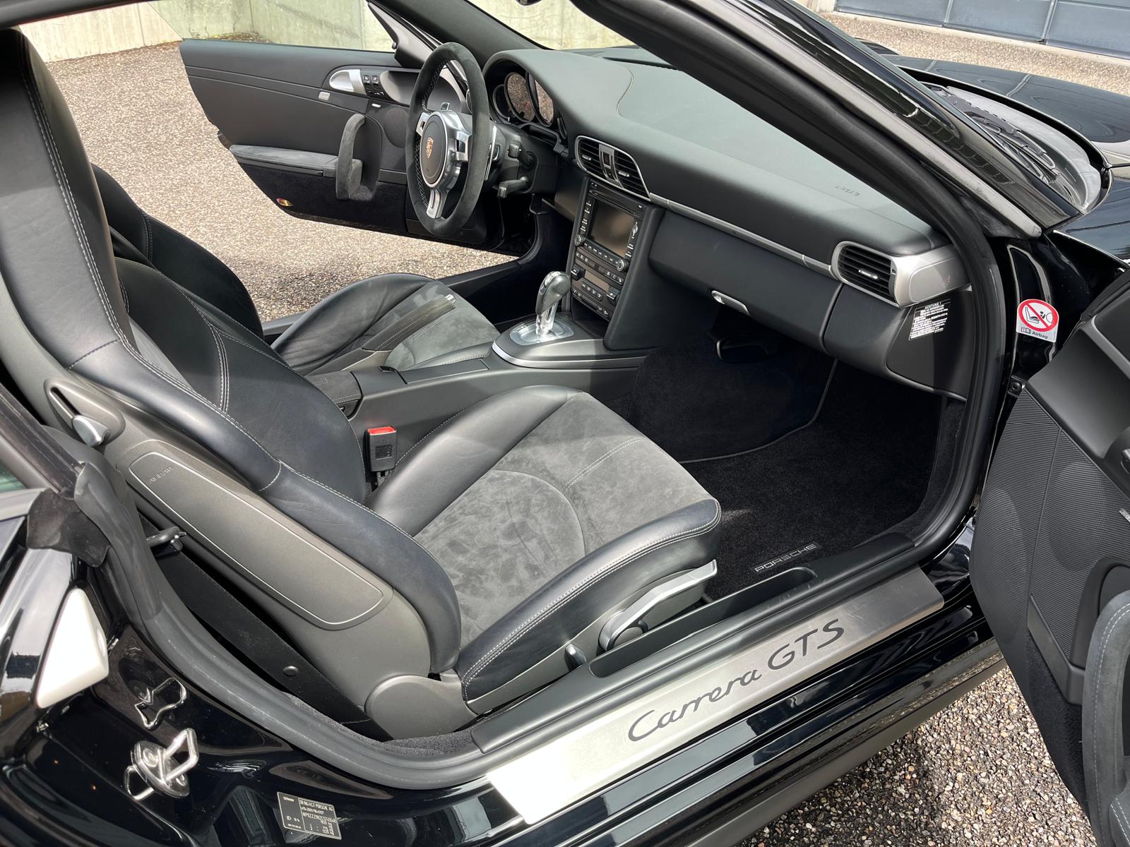 PORSCHE 3.8 Carrera GTS PDK Cabrio-image-7