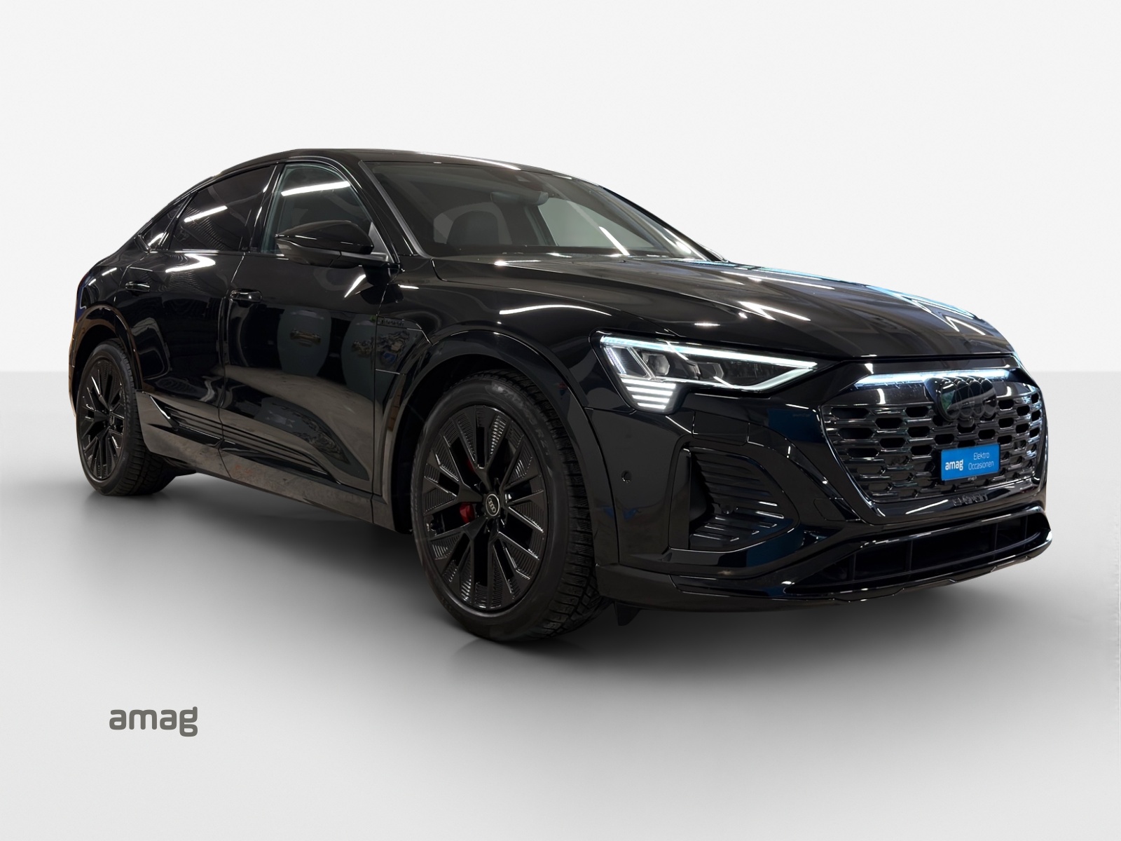 AUDI Q8 Sportback 50 e-tron S line quattro-image-5