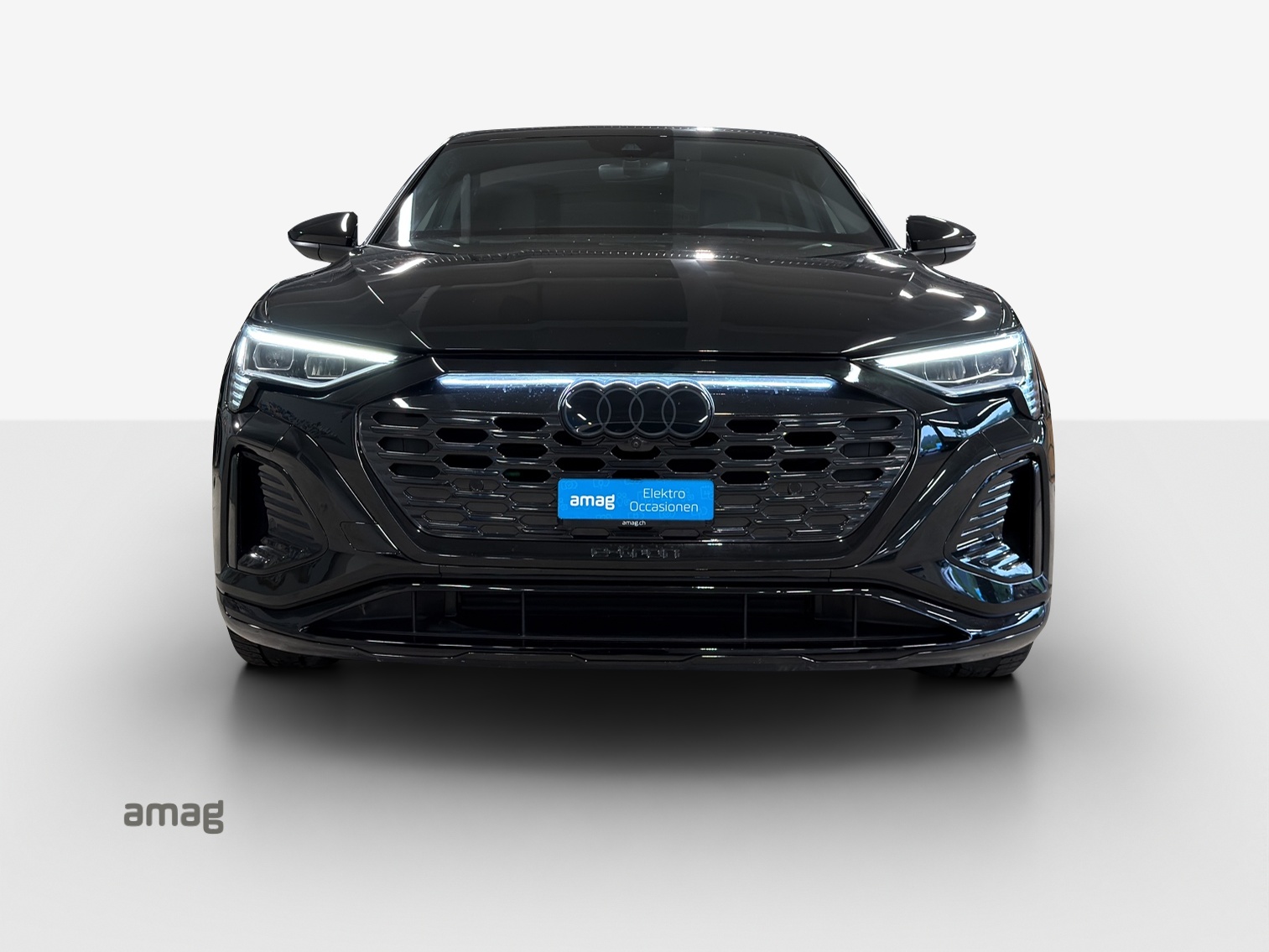 AUDI Q8 Sportback 50 e-tron S line quattro-image-6