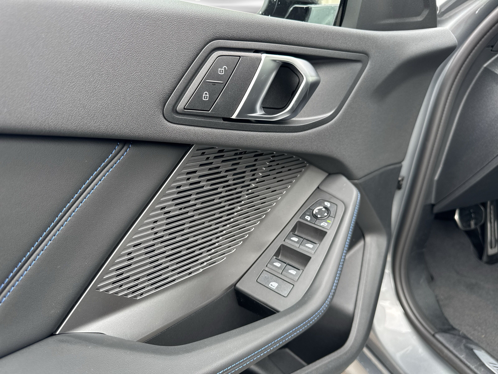 BMW 123 xDrive M Sport Steptronic-image-21