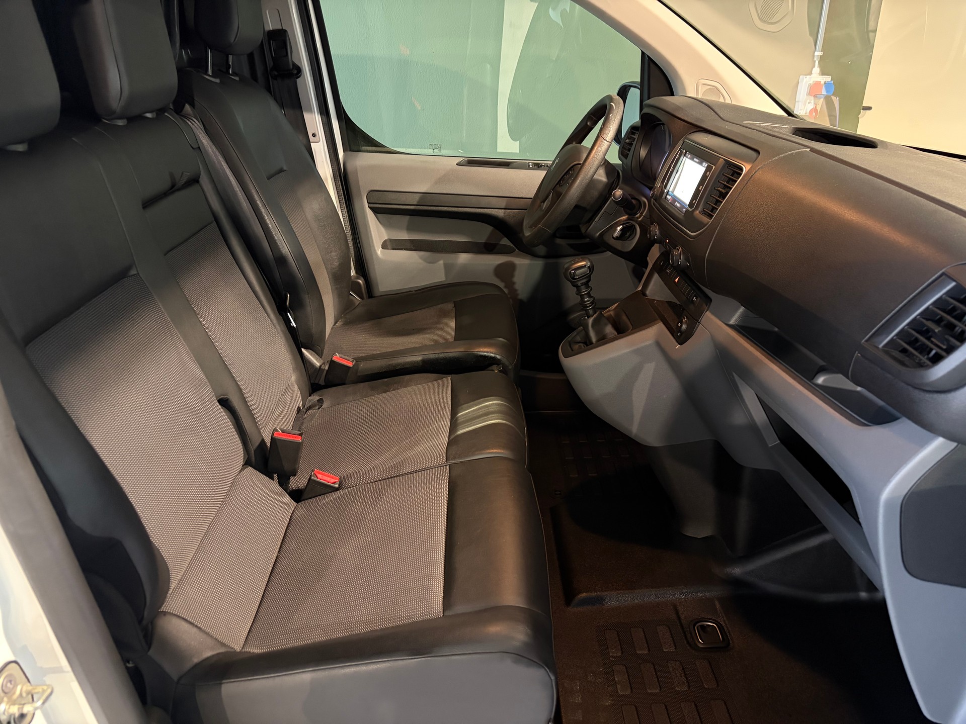 PEUGEOT Expert 2.0 BlueHDi 150 S&S Allure Long * WÜRTH-Fahrzeugeinrichtung*Anhängerkupplung*-image-23
