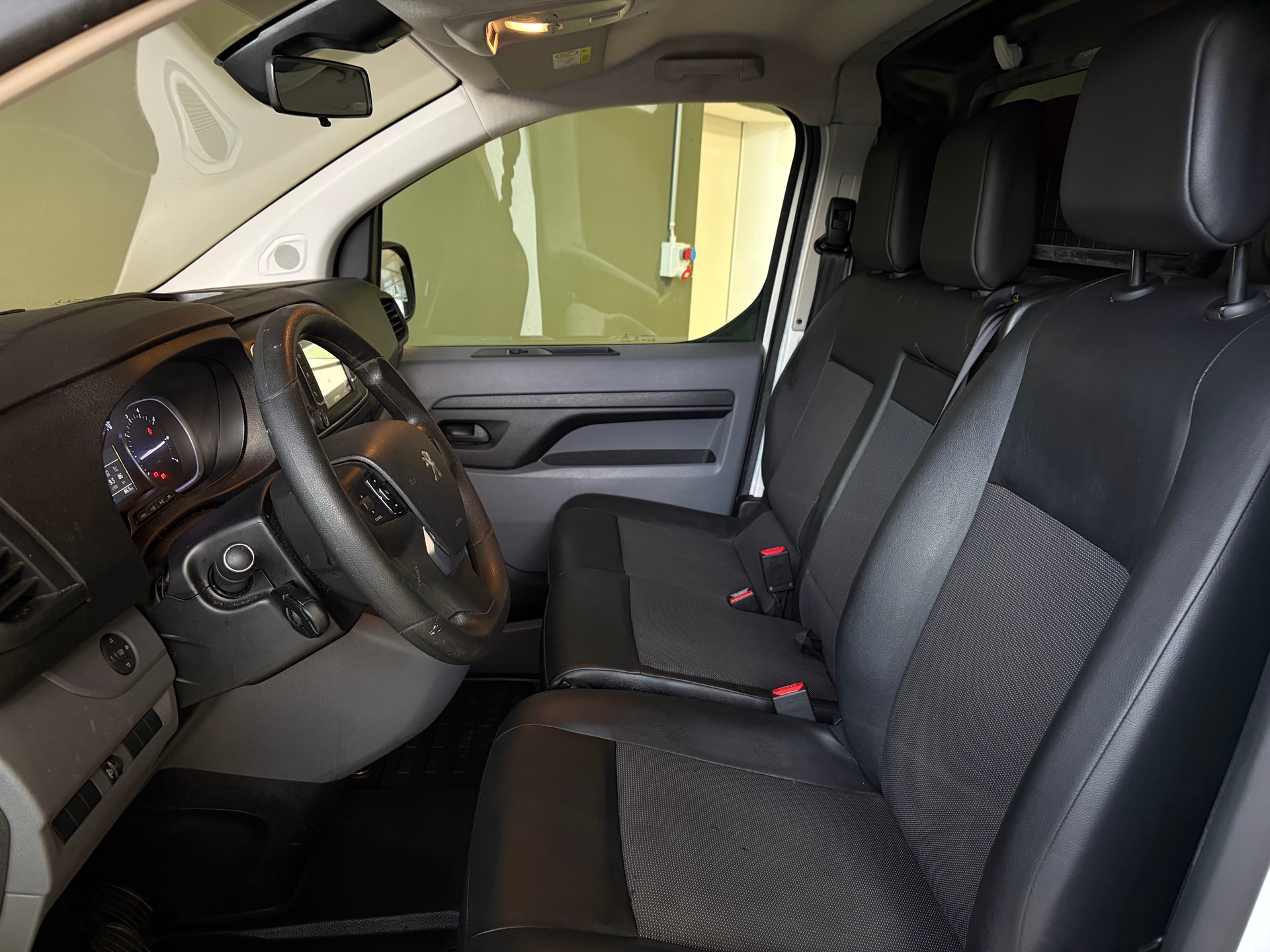 PEUGEOT Expert 2.0 BlueHDi 150 S&S Allure Long * WÜRTH-Fahrzeugeinrichtung*Anhängerkupplung*-image-16