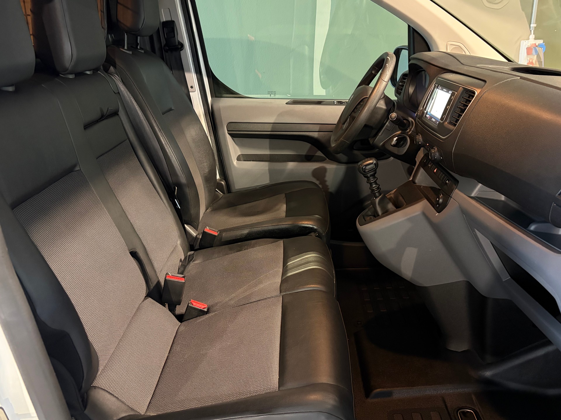 PEUGEOT Expert 2.0 BlueHDi 150 S&S Allure Long * WÜRTH-Fahrzeugeinrichtung*Anhängerkupplung*-image-17