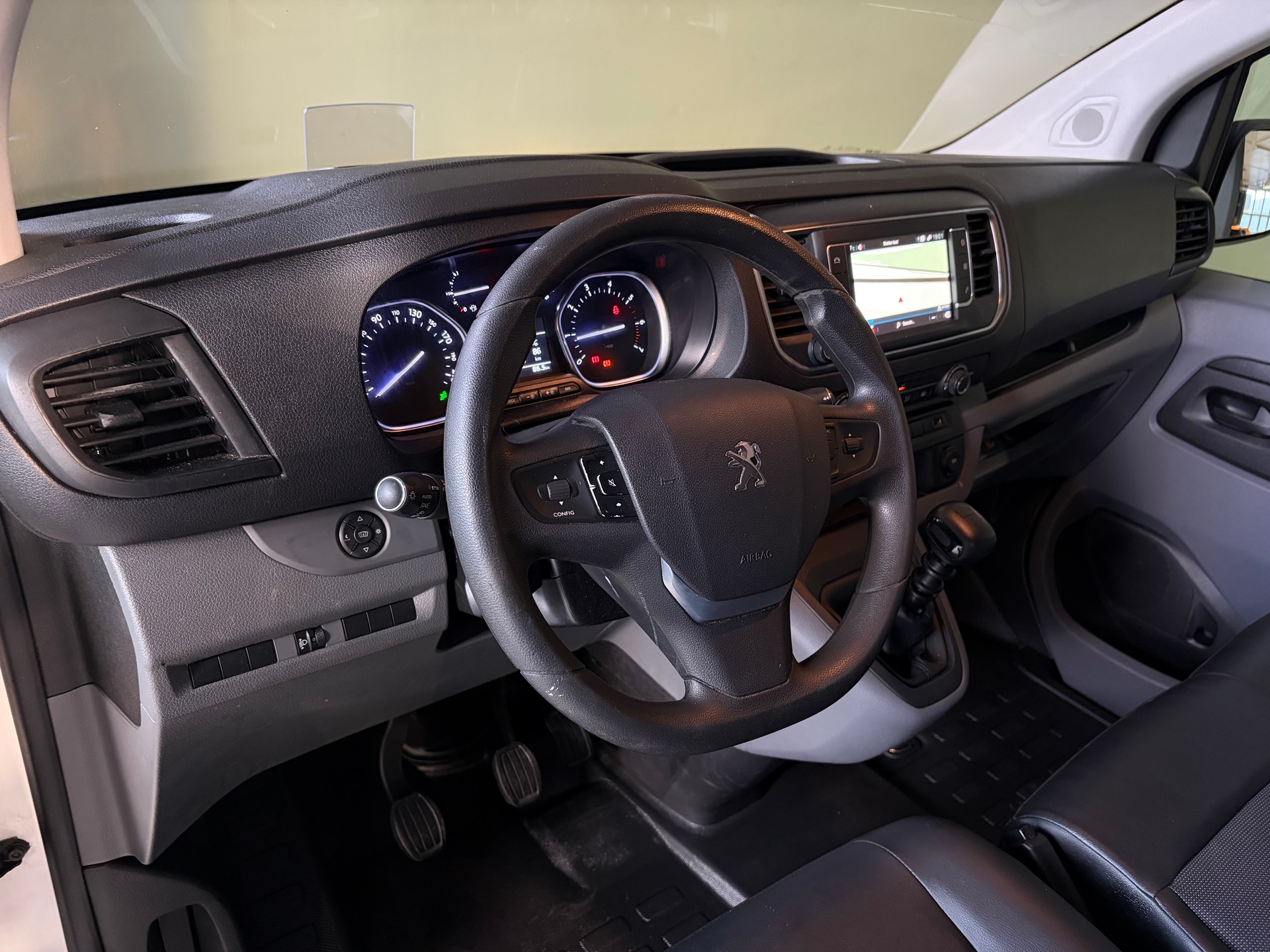 PEUGEOT Expert 2.0 BlueHDi 150 S&S Allure Long * WÜRTH-Fahrzeugeinrichtung*Anhängerkupplung*-image-25