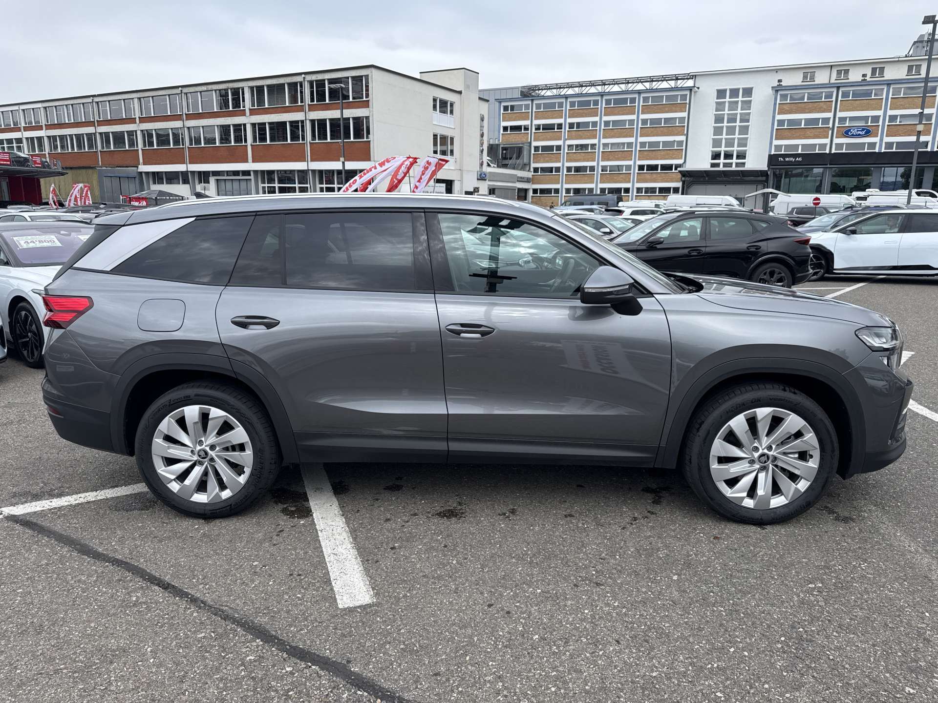 SKODA Kodiaq 2.0 TDi Selection 4x4 7-Plätzer DSG-Automat-image-10