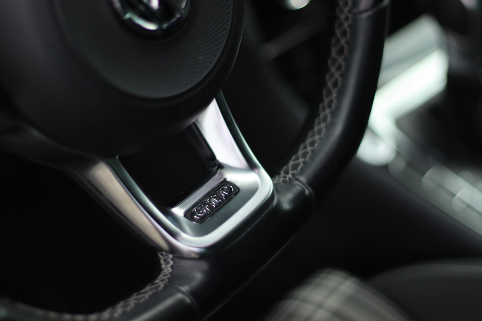 VW Golf 2.0 TDI GTD DSG • EXPERTISE DU JOUR (MFK) • GARANTIE-image-10