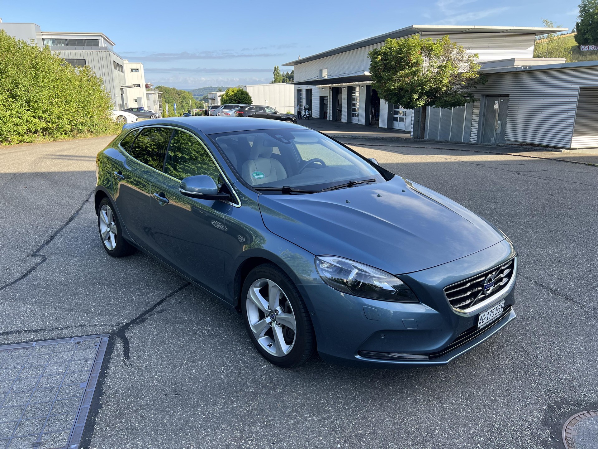 VOLVO 2.0 D3 Summum S/S-image-1
