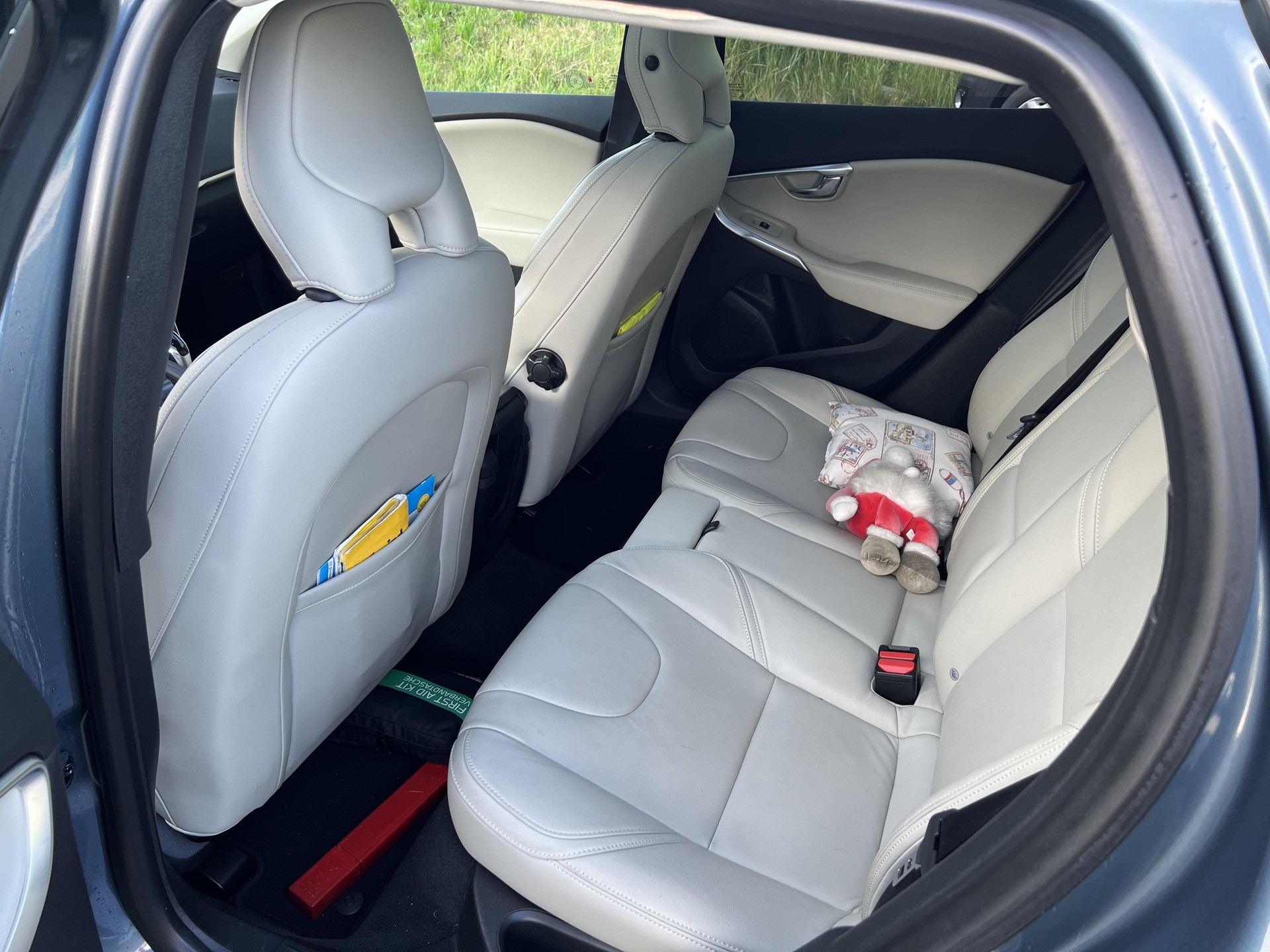 VOLVO 2.0 D3 Summum S/S-image-3
