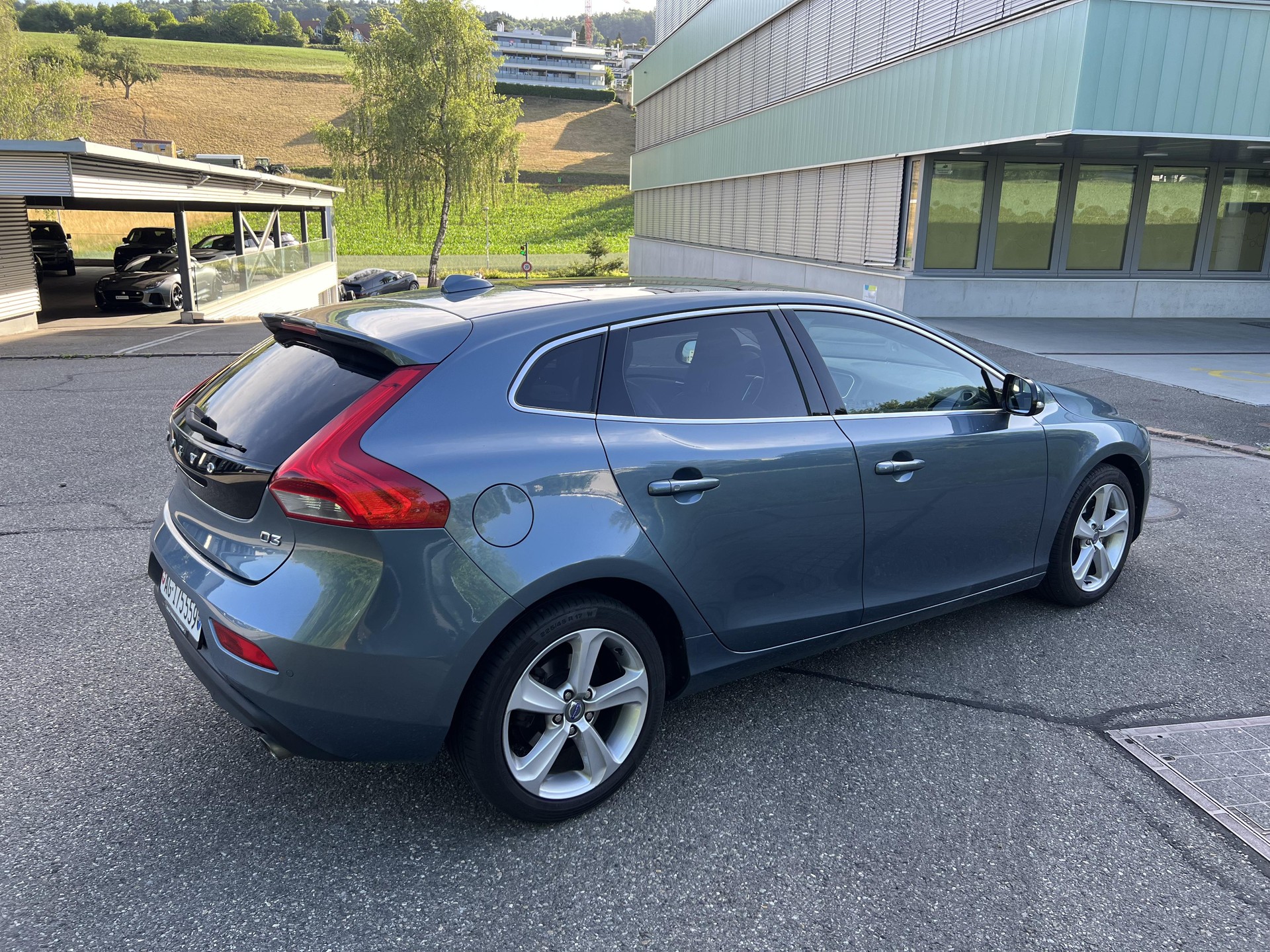 VOLVO 2.0 D3 Summum S/S-image-0