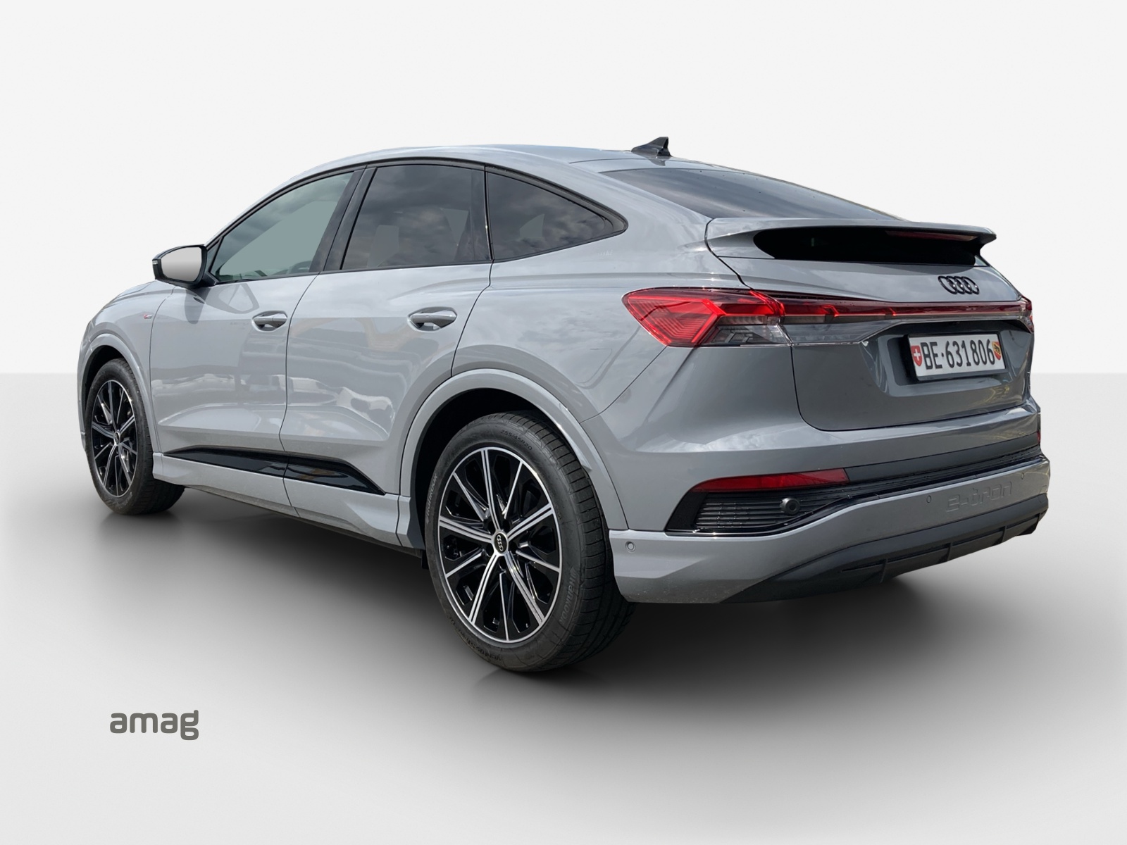 AUDI Q4 Sportback e-tron 45 Edition Swiss Ski quattro-image-2