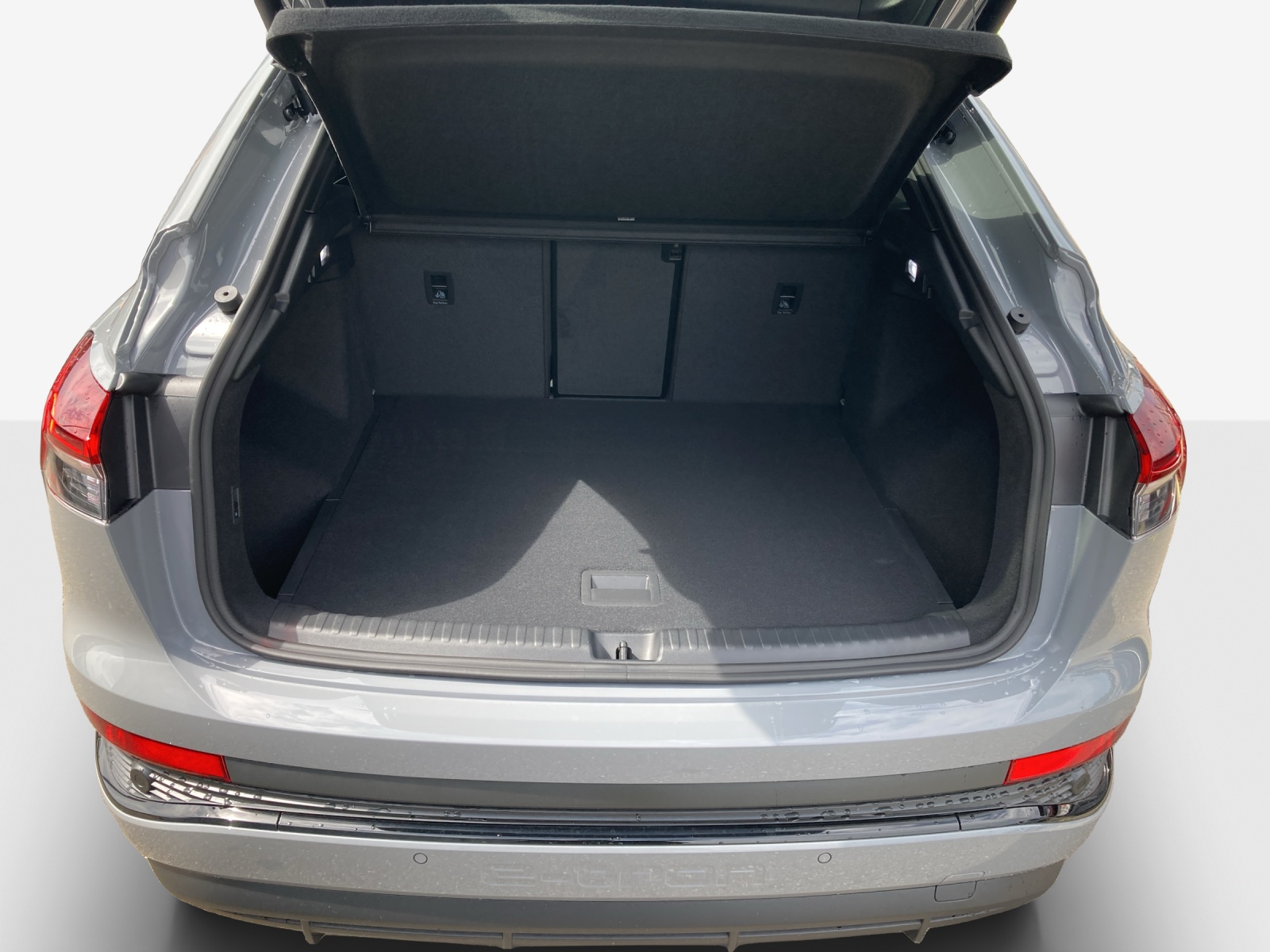 AUDI Q4 Sportback e-tron 45 Edition Swiss Ski quattro-image-12