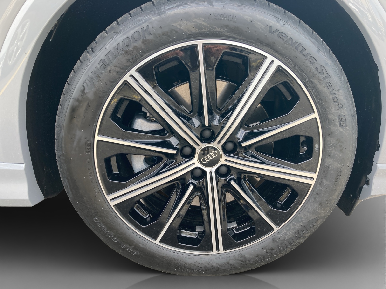 AUDI Q4 Sportback e-tron 45 Edition Swiss Ski quattro-image-13