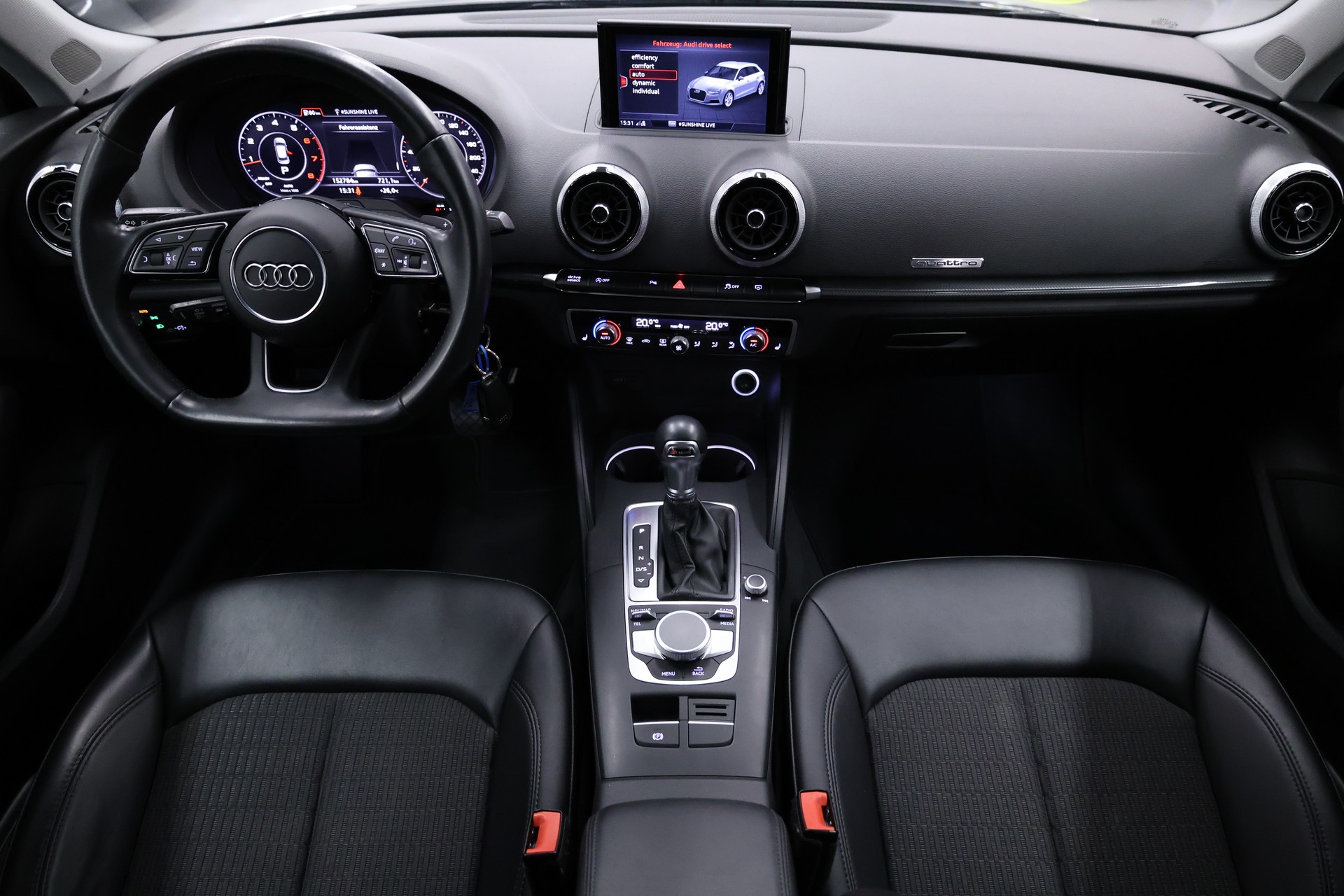 AUDI A3 Sportback 2.0 T FSI Design qu. S-Tronic-image-10