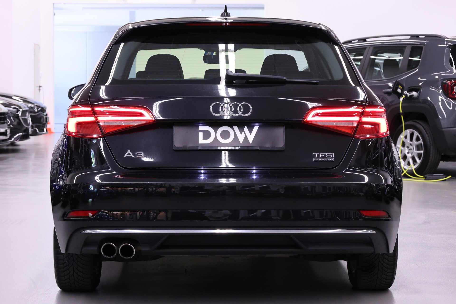 AUDI A3 Sportback 2.0 T FSI Design qu. S-Tronic-image-6