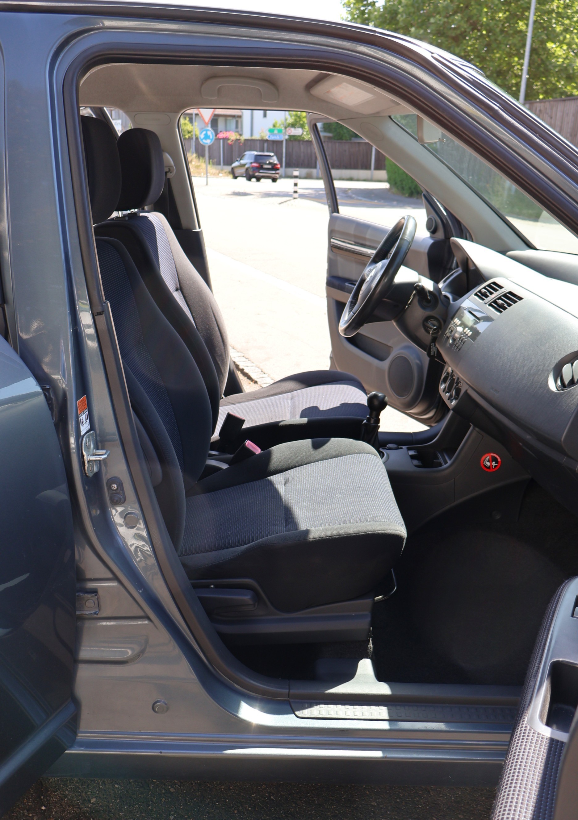SUZUKI Swift 1.3i 16V GL Top 4x4-image-10