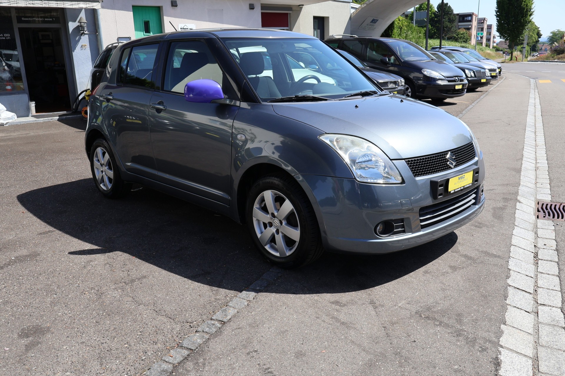 SUZUKI Swift 1.3i 16V GL Top 4x4-image-1