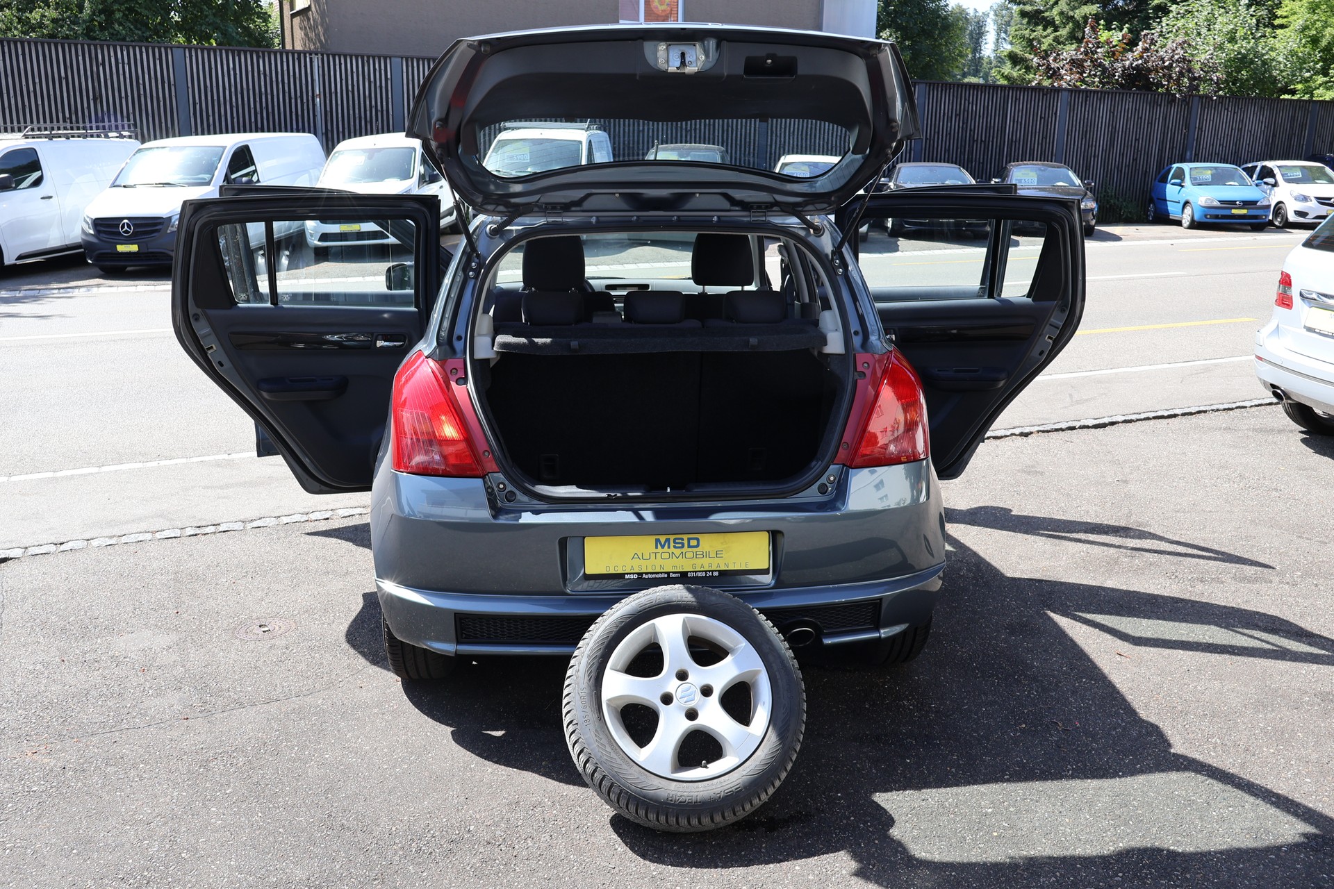 SUZUKI Swift 1.3i 16V GL Top 4x4-image-7