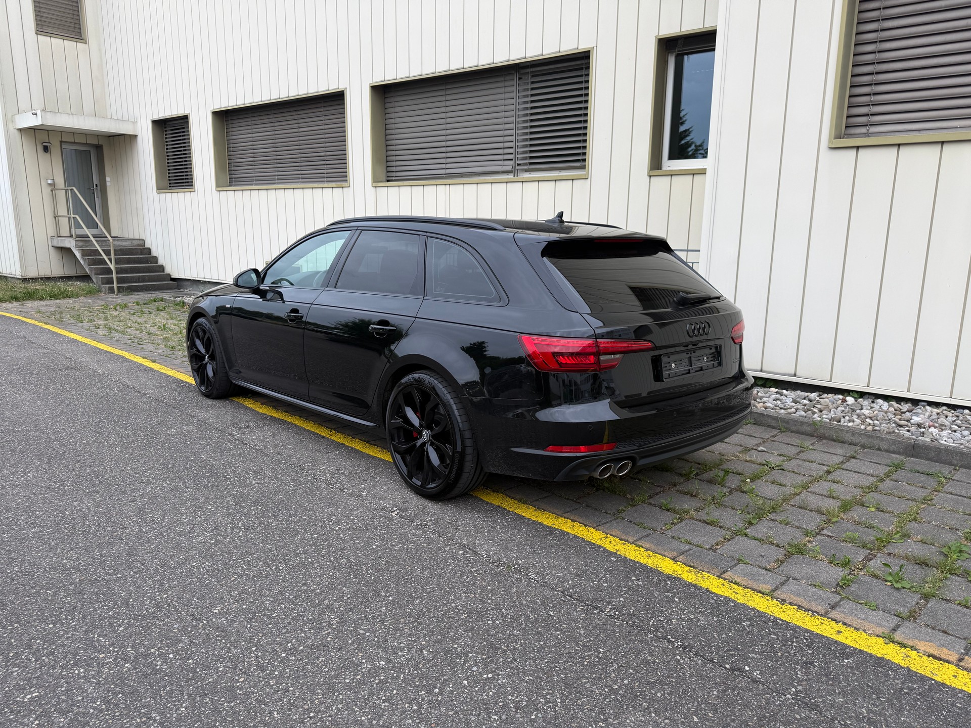 AUDI A4 Avant 3.0 TDI Sport quattro tiptronic-image-2