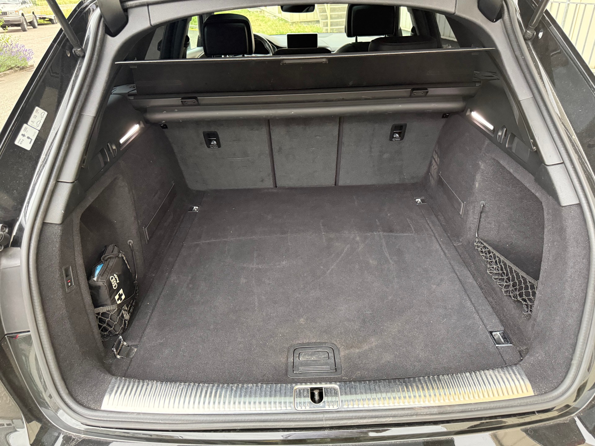 AUDI A4 Avant 3.0 TDI Sport quattro tiptronic-image-3
