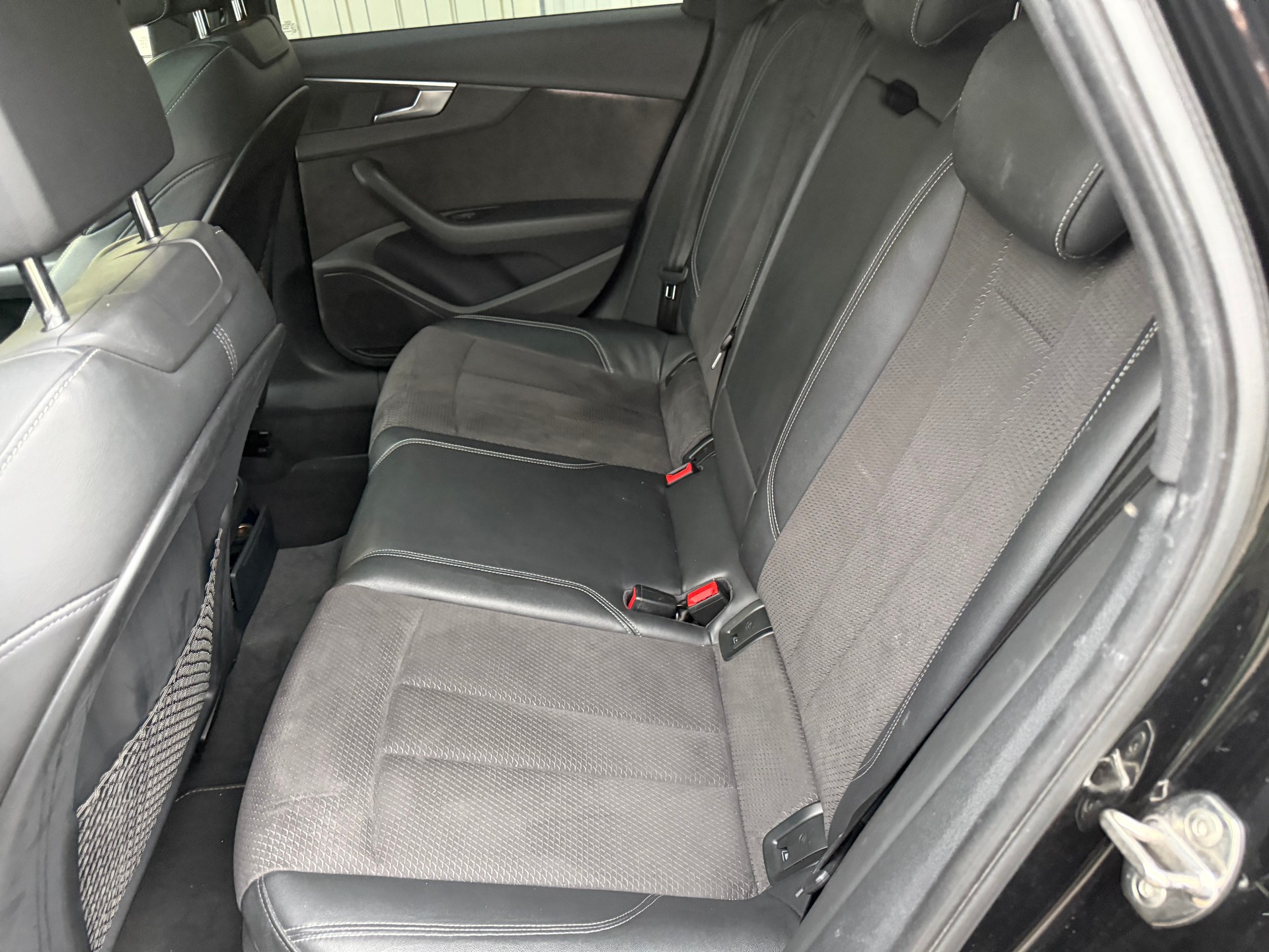 AUDI A4 Avant 3.0 TDI Sport quattro tiptronic-image-4