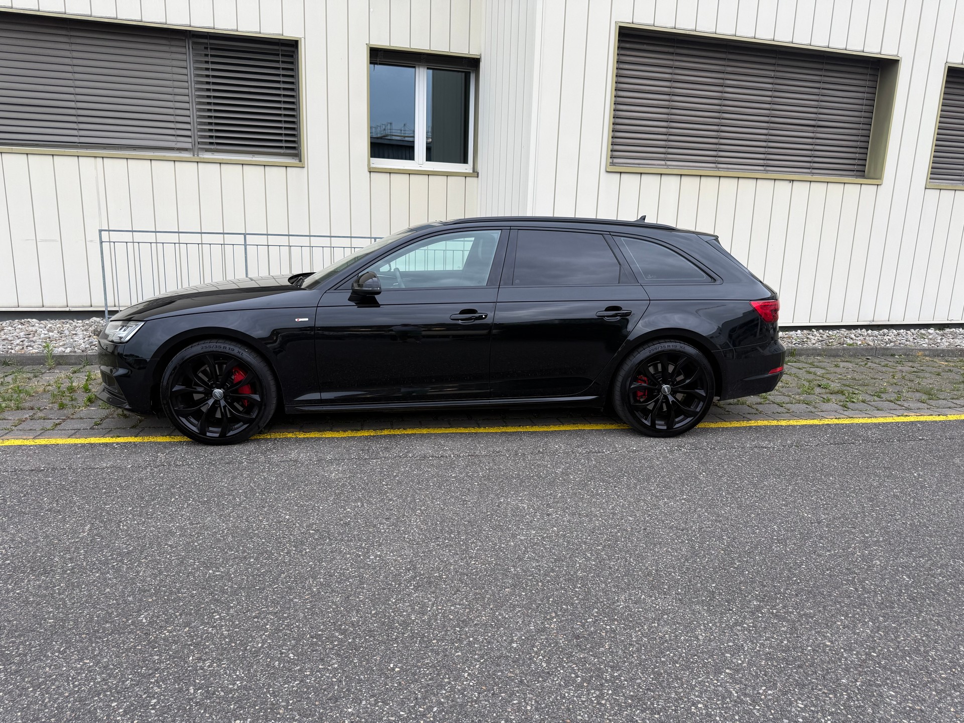 AUDI A4 Avant 3.0 TDI Sport quattro tiptronic-image-1