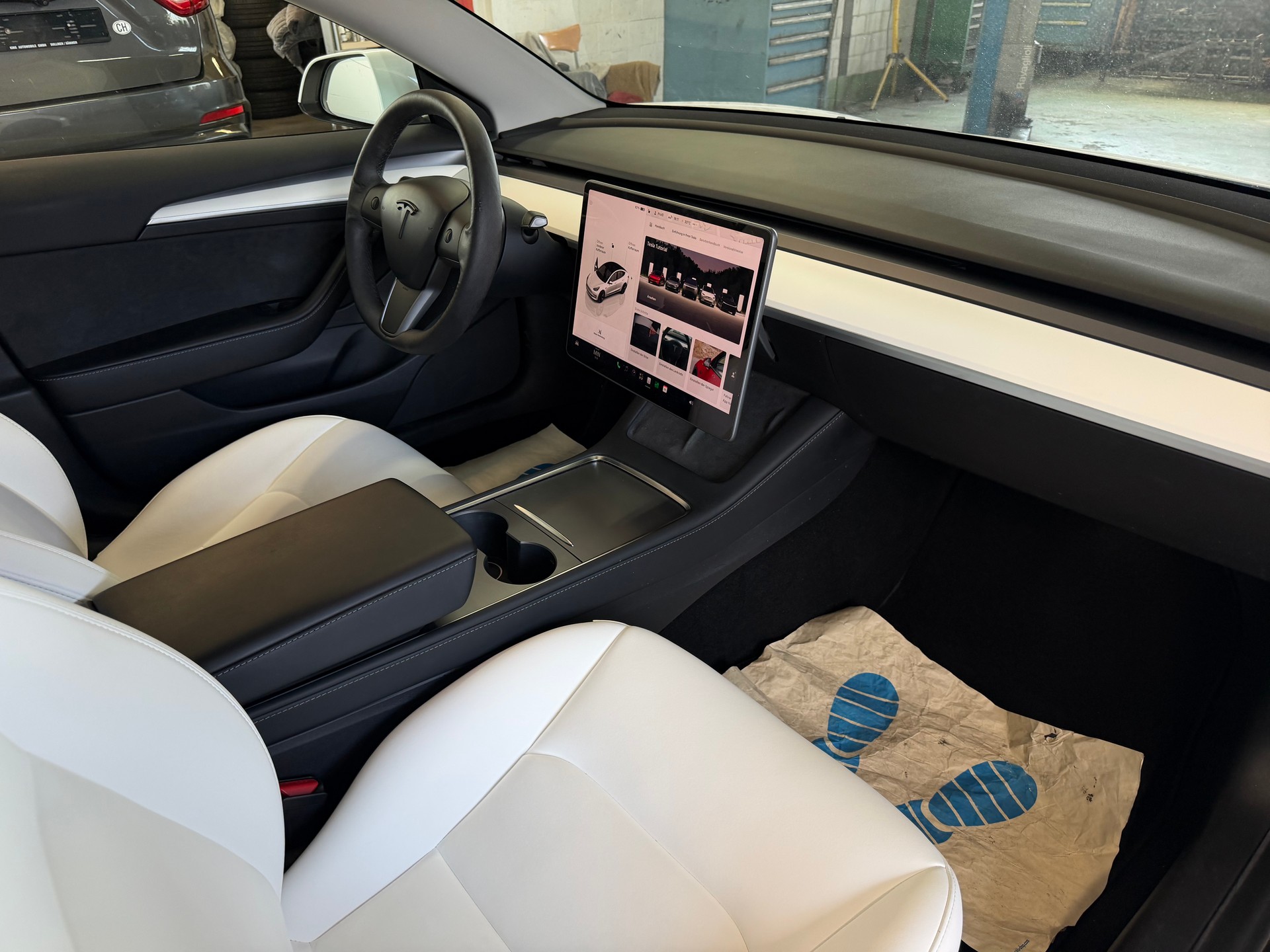 TESLA Model 3 Long Range Dual Motor AWD | Frisch MFK | Tesla Garantie | AHK-image-8